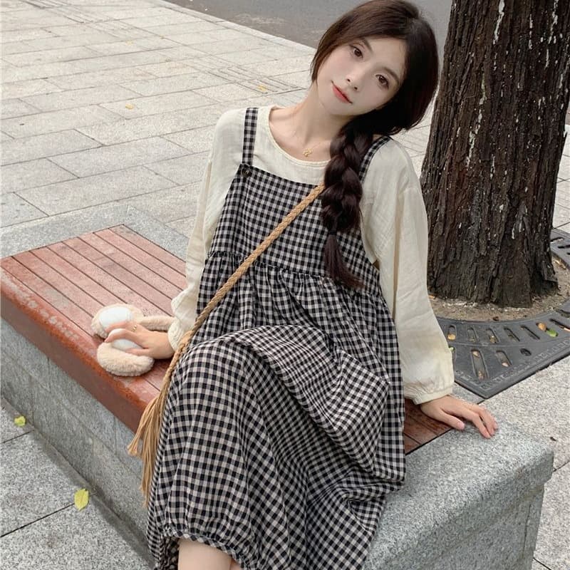 가을 2026 문예 작은 청신 여성 드레스 새로운 체크무늬 디자인 센스 루즈핏 하이웨이스트 중간 길이 멜빵 스커트 이미지 5