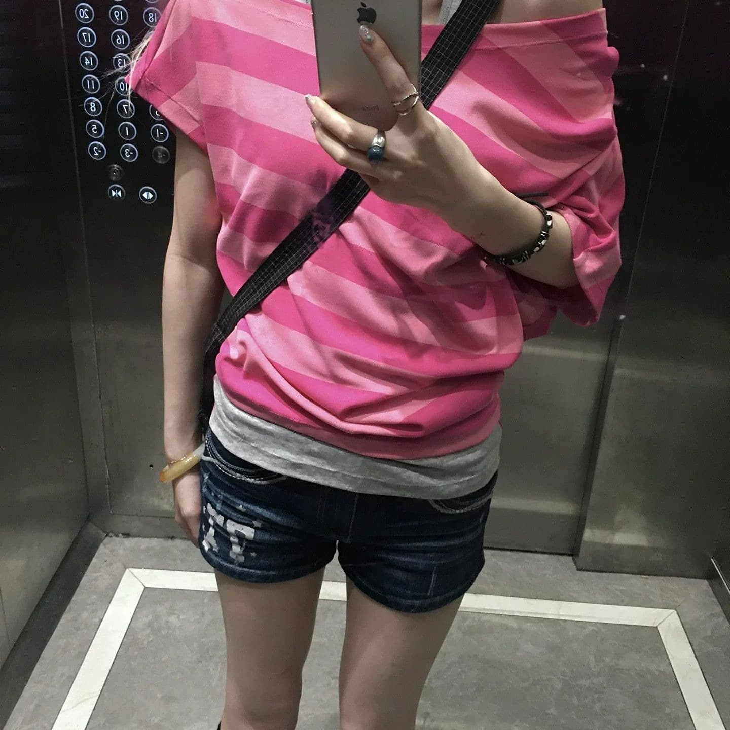 원본 컬러 짜임 원단 원본 것 페이크 레이어드 반팔 티셔츠 이미지 5