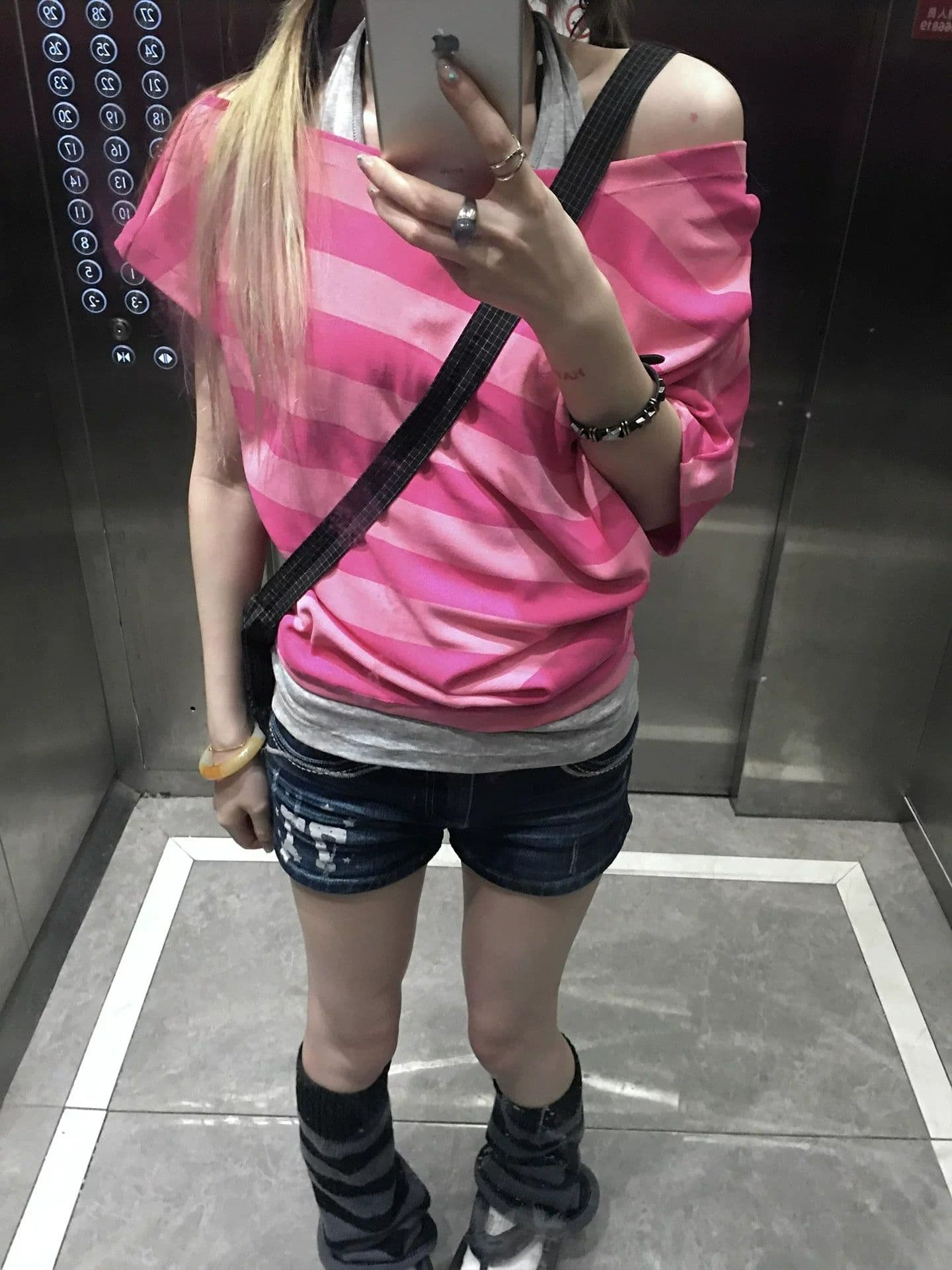 원본 컬러 짜임 원단 원본 것 페이크 레이어드 반팔 티셔츠 상세 이미지 3