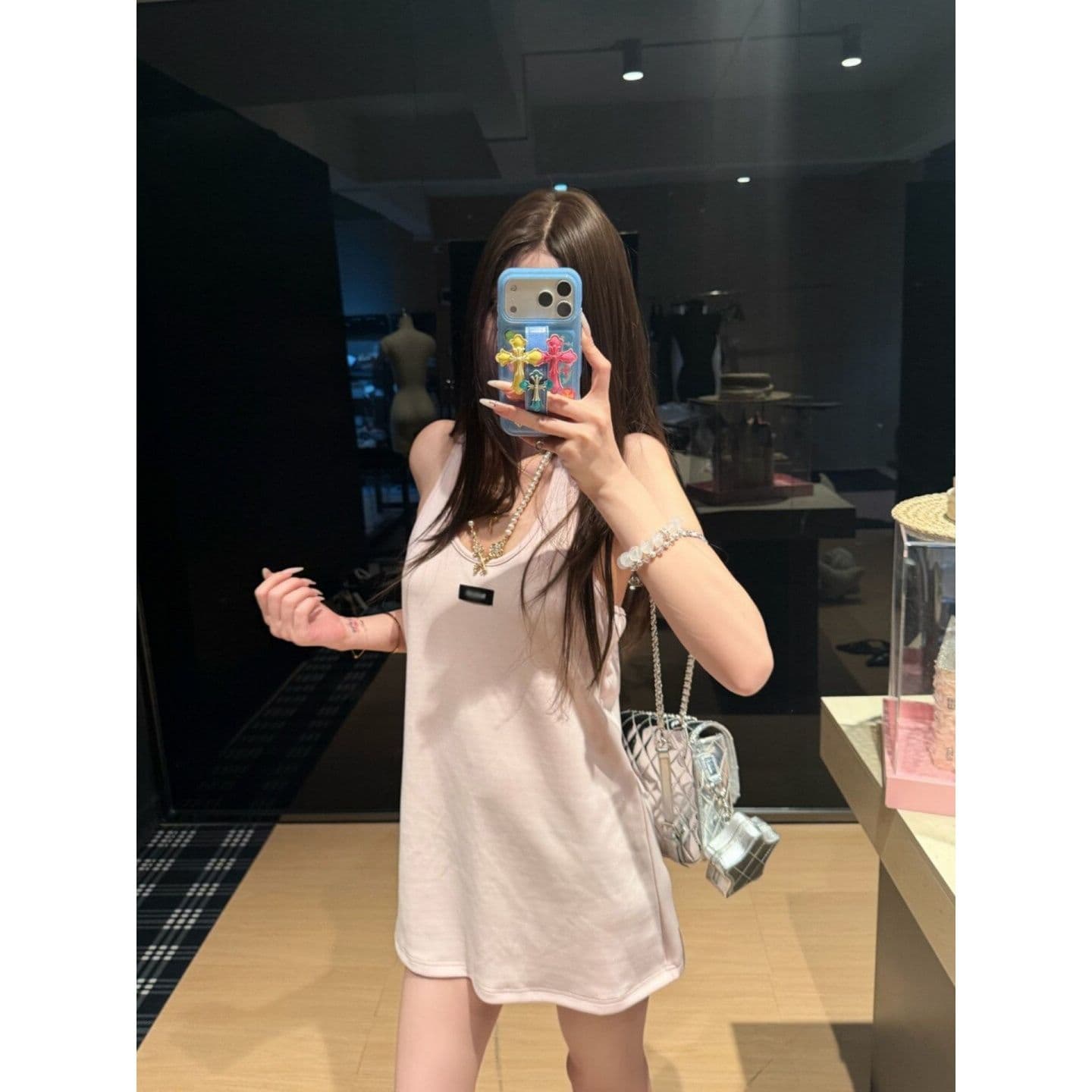 광저우 원본 빈 가스 층 자이언트 잘 생긴 디자인 센스 순수한 욕망 루즈핏 캐주얼 민소매 맨위 여성 이미지 4