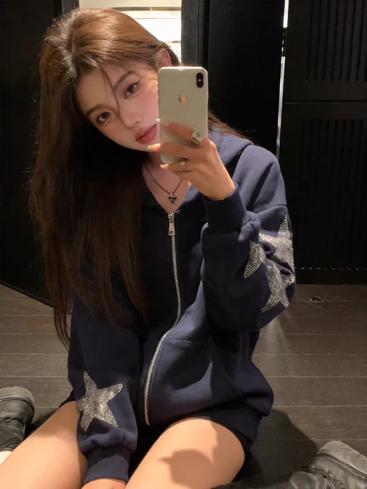 얇은 스타일 털이 있는 복잡한 블랙 하단 핫픽스 백금 지퍼 이후 패키지 칼라 순수한 Mianhua 면 긴팔 후드티 여성 코트 상세 이미지 2