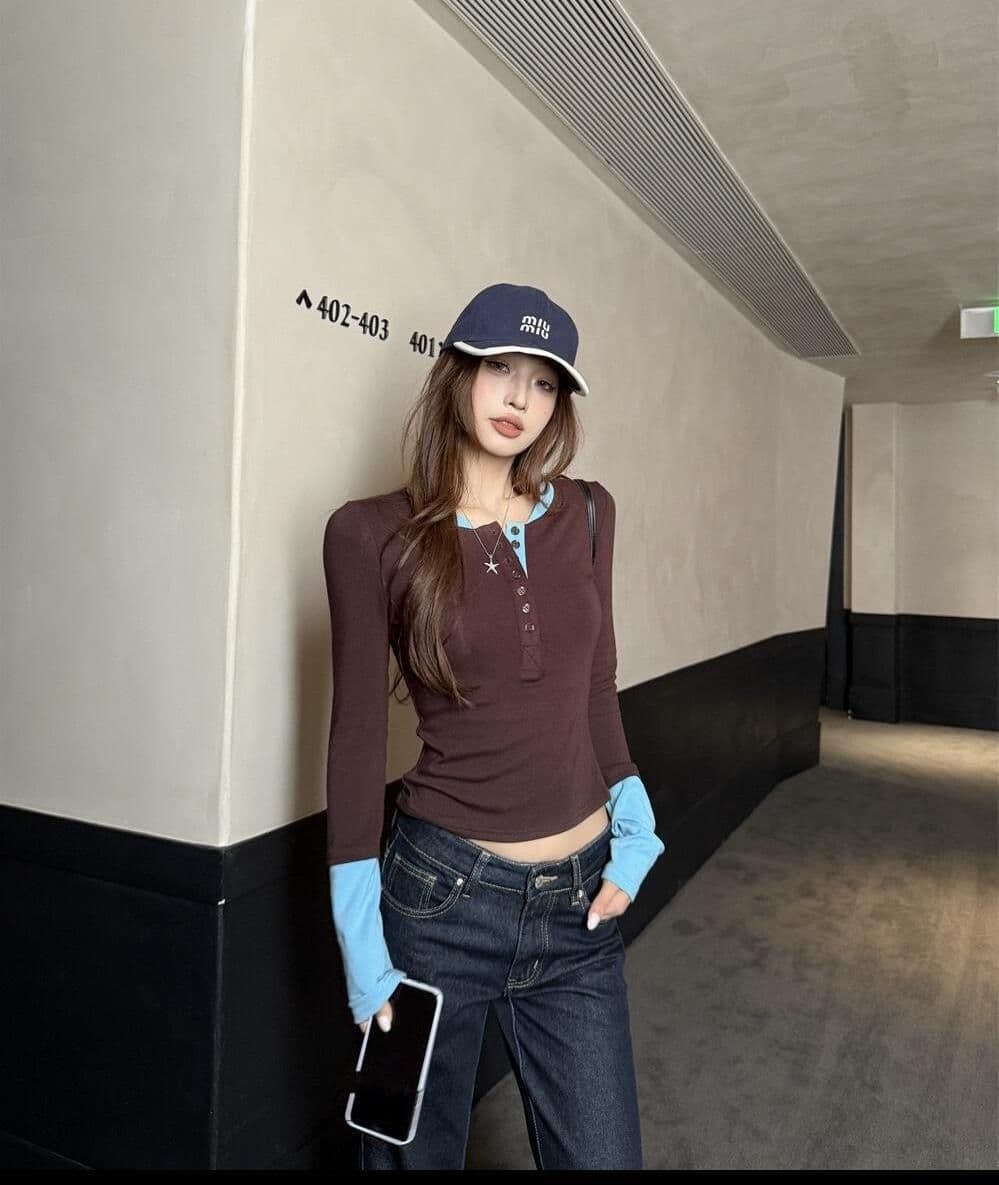 260 그램 사람들 면 모달 배색 페이크 레이어드 반 개방 칼라 긴팔 티셔츠 여성 몸매 가꾸기 맨위 이미지 2