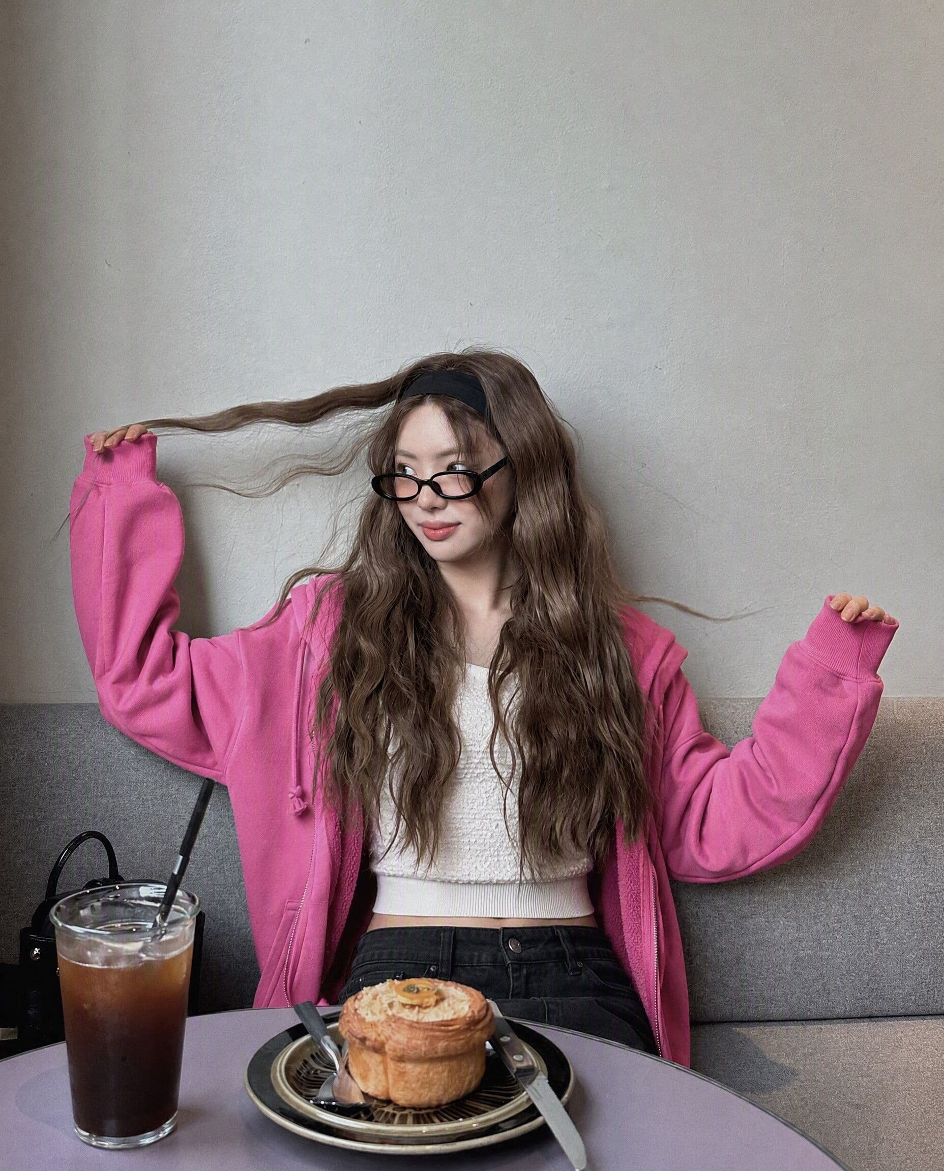 후아 면 복합 핑크색 후드 티 스웨터 여성 코트 가을 느슨함 센스 중간 길이 지퍼 맨위 상세 이미지 4