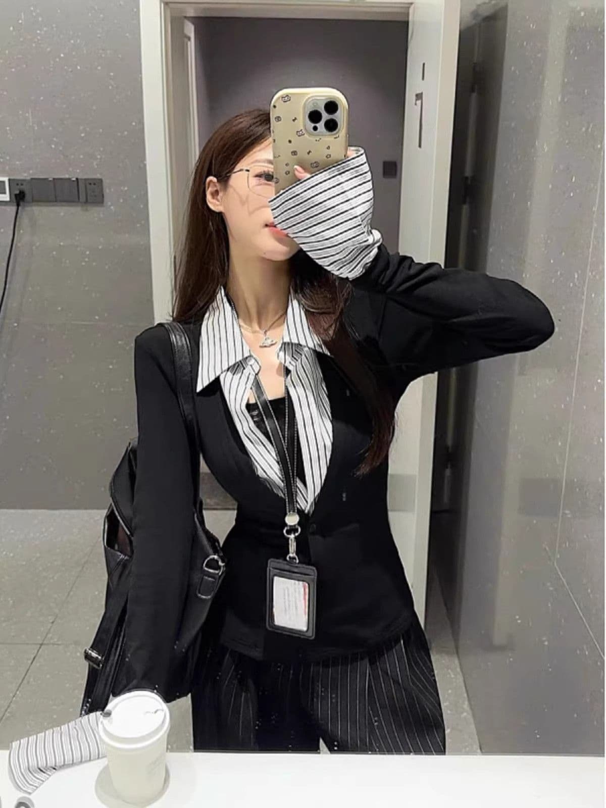 빅 사이즈 지방 mm 아메리칸 핫걸 바람 페이크 레이어드 POLO 칼라 여성 조기 봄 슬림해 보이는 디자인 센스 품격 셔츠 맨위