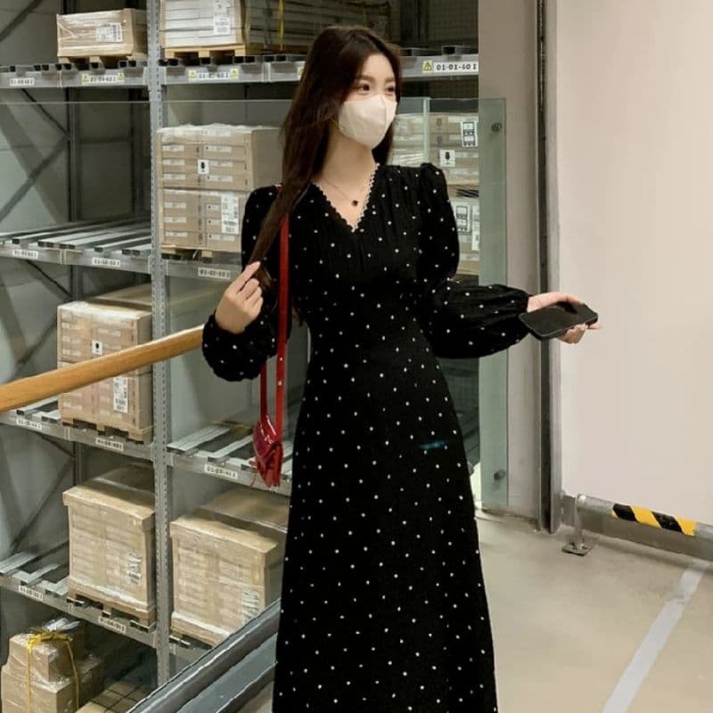 프랑스식 검정색 V넥 도트 무늬 드레스 여성 의류 봄 가을 고급 센스 품격 허리 수축 슬림해 보이는 연령 감소 무릎 아래 롱 스커트 상세 이미지 3