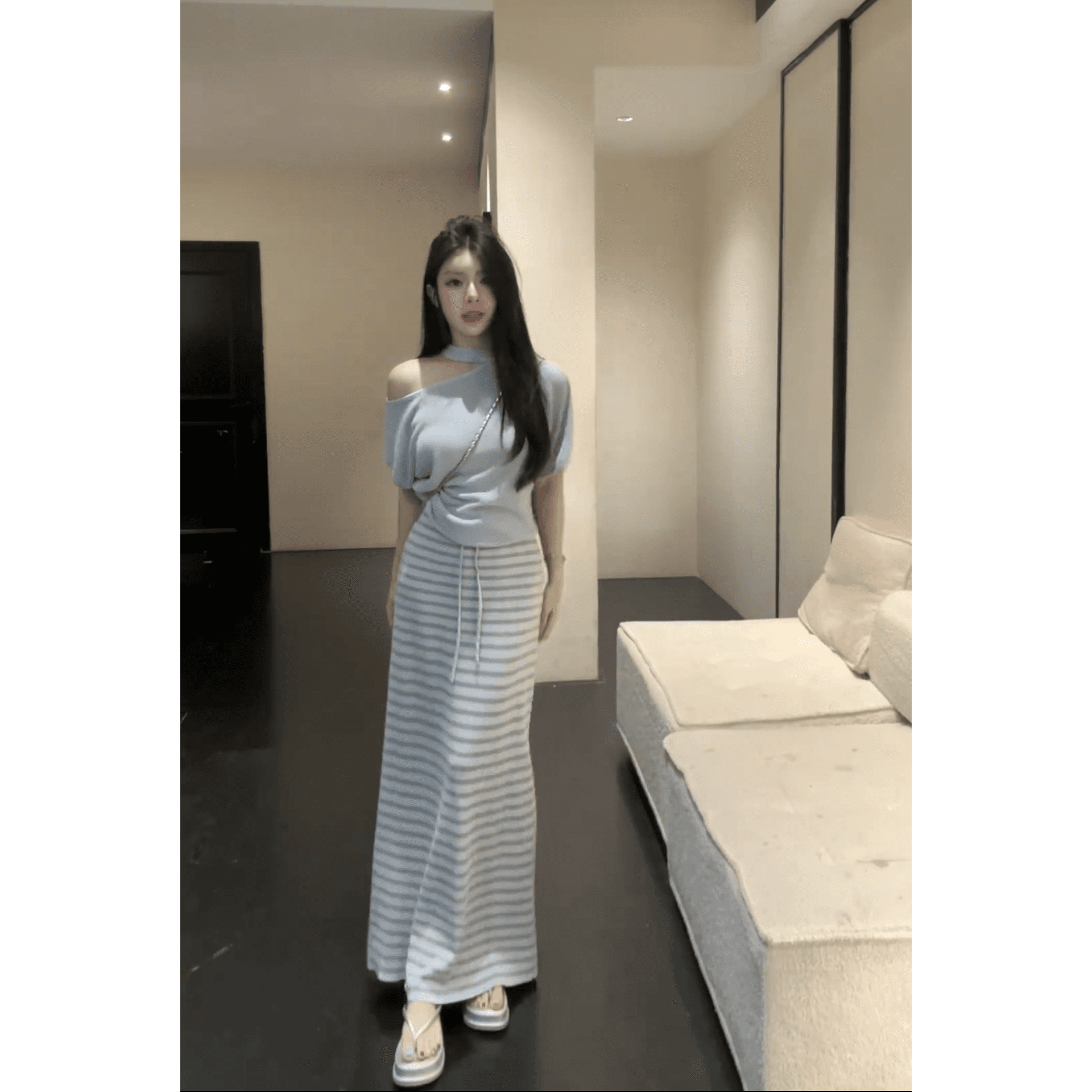 huihui 한 부서 행침 목 오프숄더 티셔츠 불규칙 맨위 코디 스트라이프 반신 치마 세트 여성 l06 이미지 6