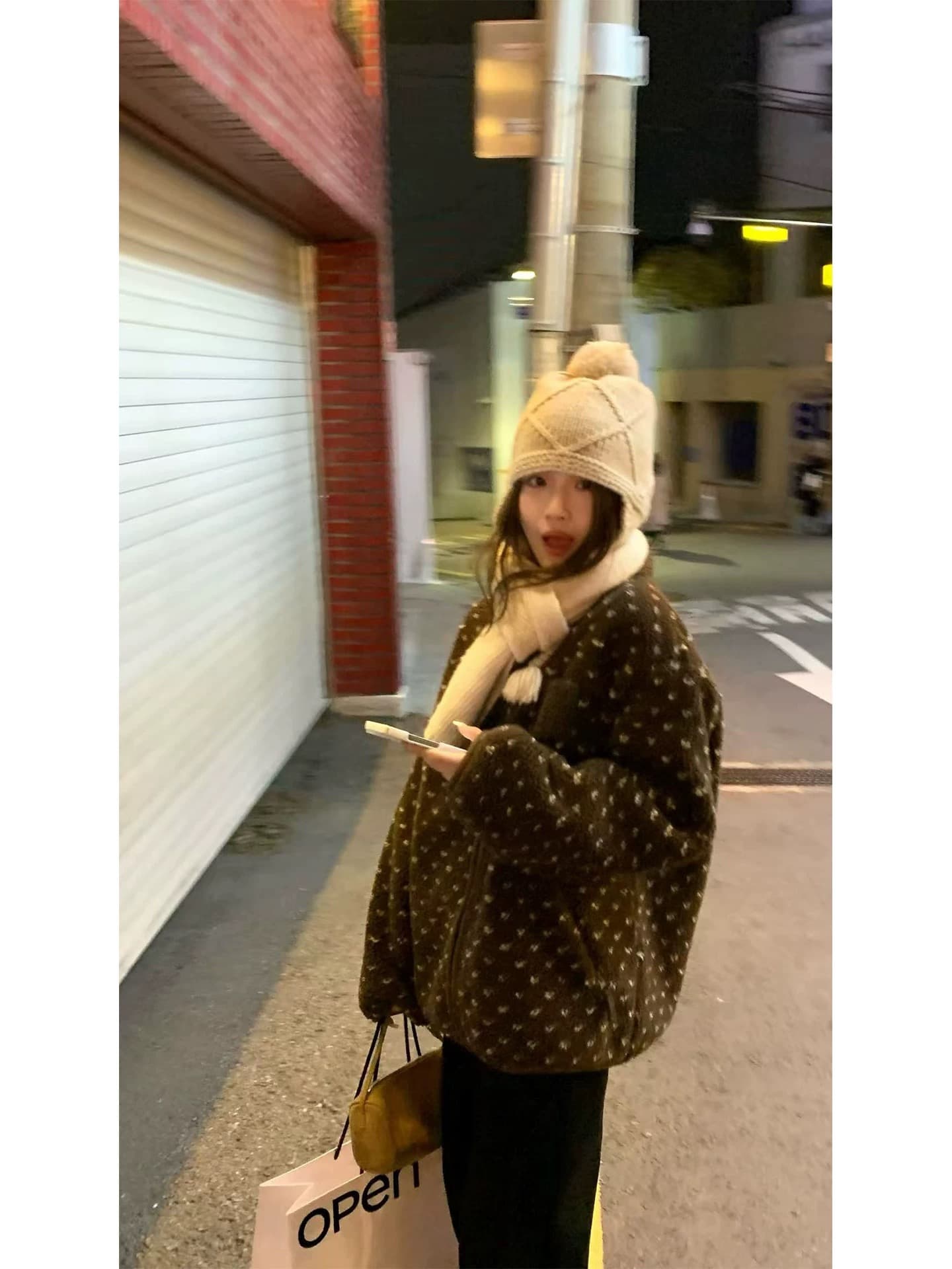 라스베리 라스베리 榛 과일 파이 양털 니트 패치워크 작은 주머니 루즈핏 두꺼움 재킷 이미지 4