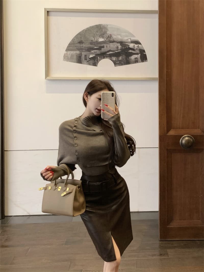 실사 느긋한 바람 터틀넥 숄 망토 니트 스웨터 스웨터 두 조각 여성 세트 PU 가죽 트임 스트레이트 치마 세트 상세 이미지 6