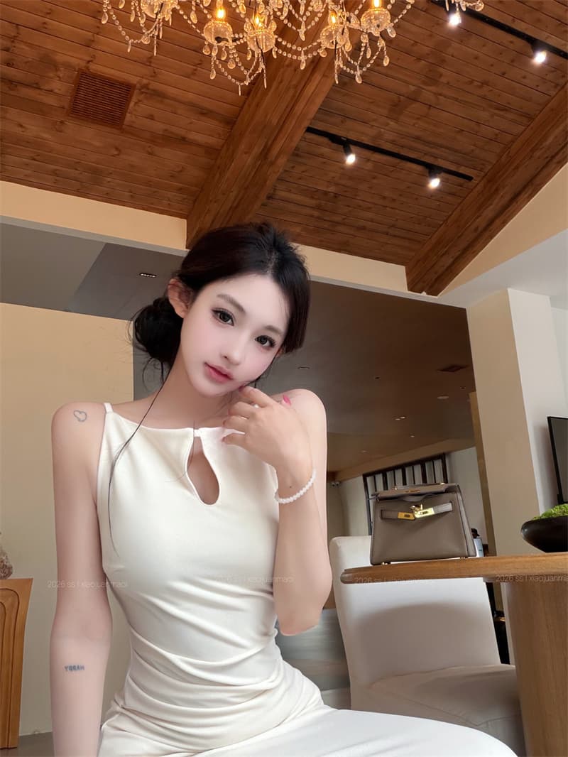 실사 화이트 연애 편지 새로운 허리 수축 타이트 스커트 디스플레이 몸 프랑스식 명문 여성 민소매 드레스 상세 이미지 2
