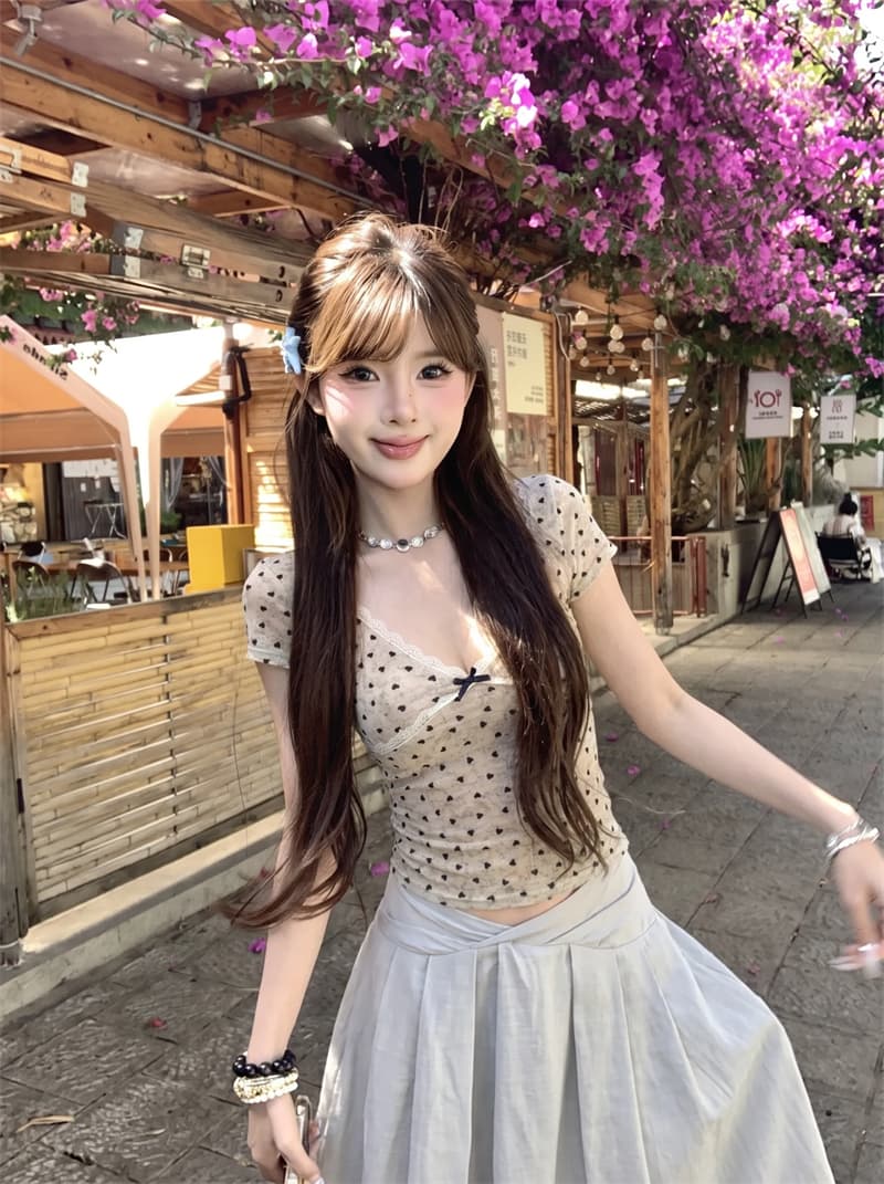 실사 디자인 센스 도트 무늬 V넥 반팔 티셔츠 여성 여름 새로운 레이스 조각 몸매 가꾸기 슬림해 보이는 맨위 상세 이미지 2