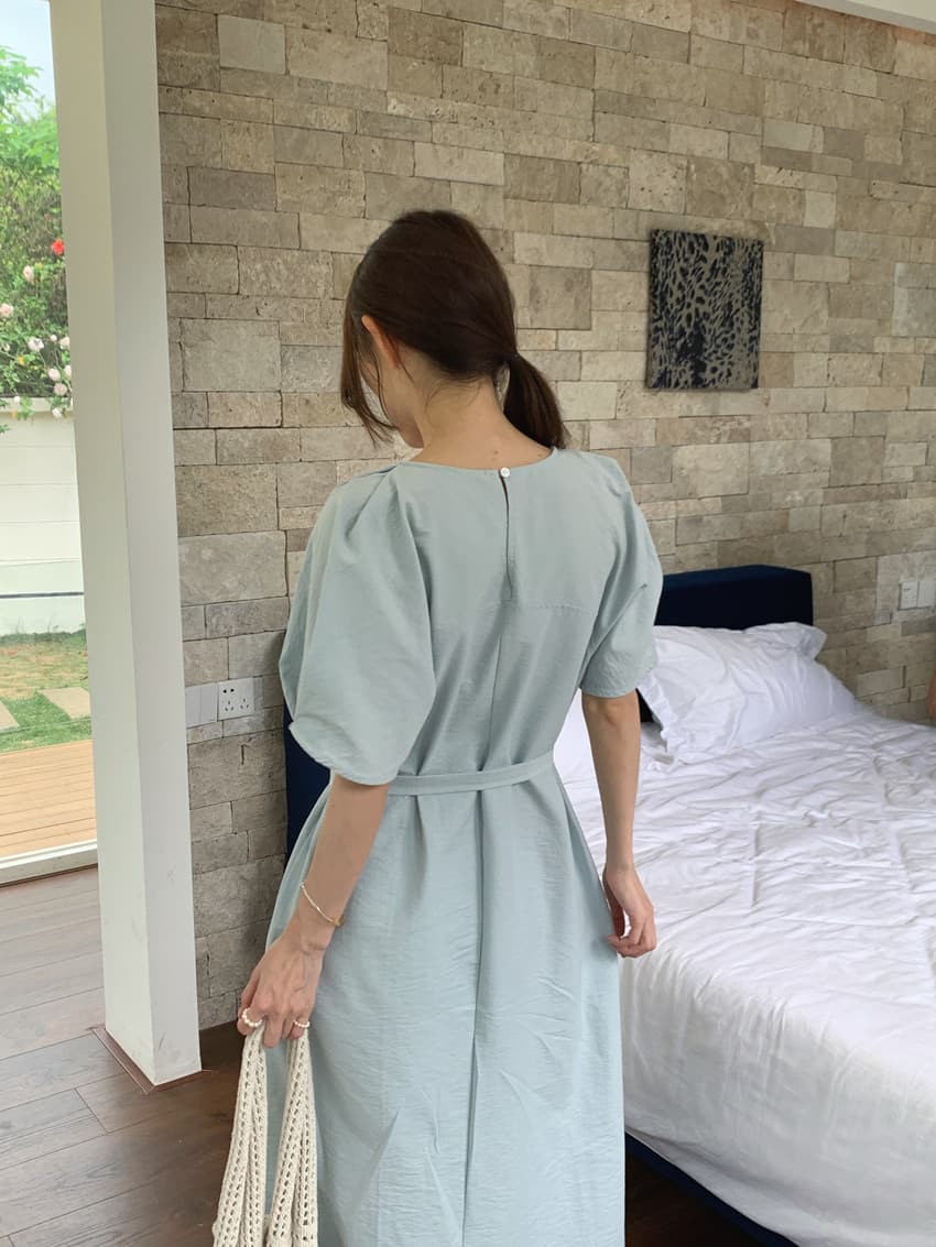 바다 소금 버블 레트로 라운드 넥 벌룬 소매 허리 수축 레이스업 롱 코트 드레스 3 색 상세 이미지 15