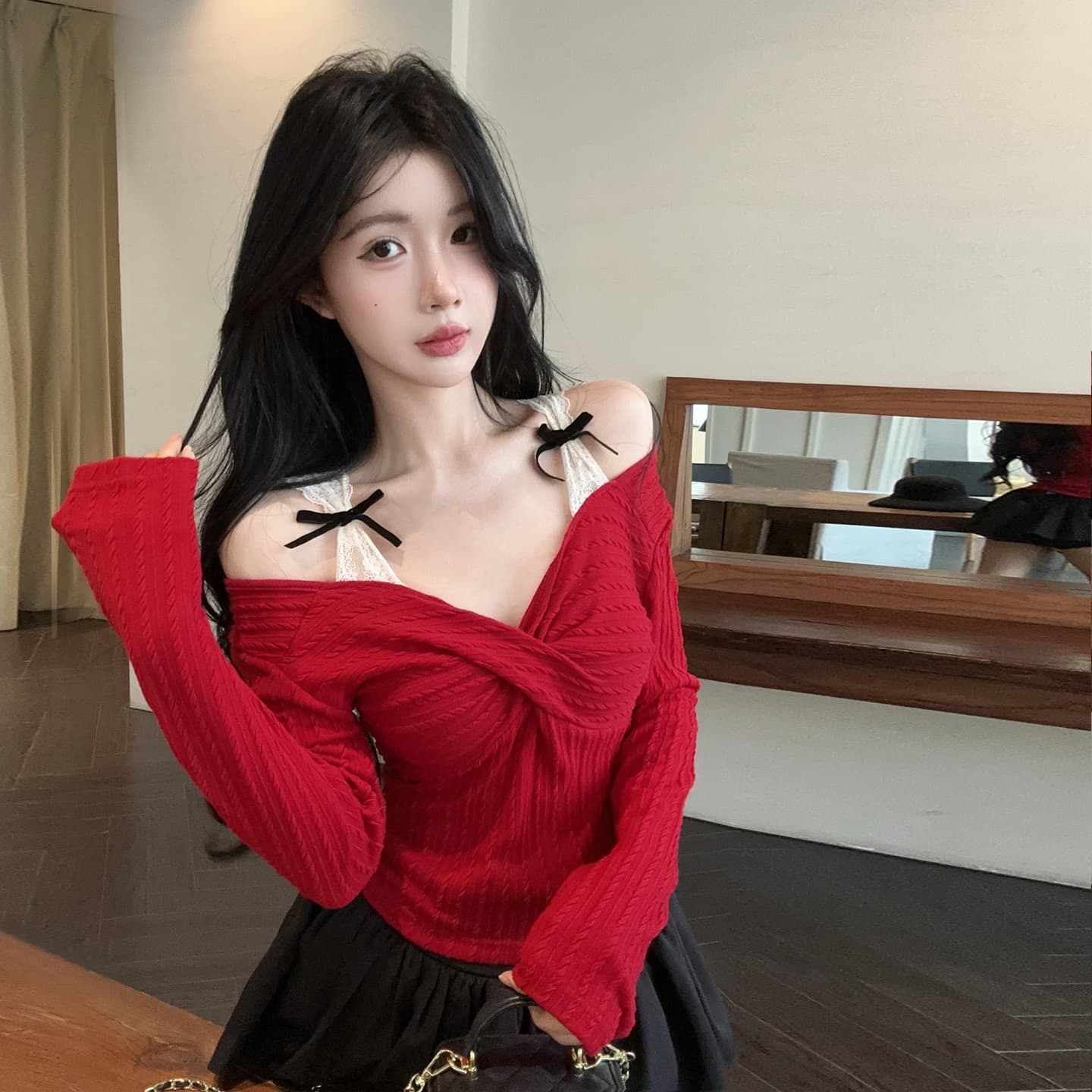 정가 섹시함 핫걸 이슬 쇄골 긴팔 티셔츠 레이스 레이스 나비 매듭 슬립 맨위 빨간색 기본 셔츠 상세 이미지 8