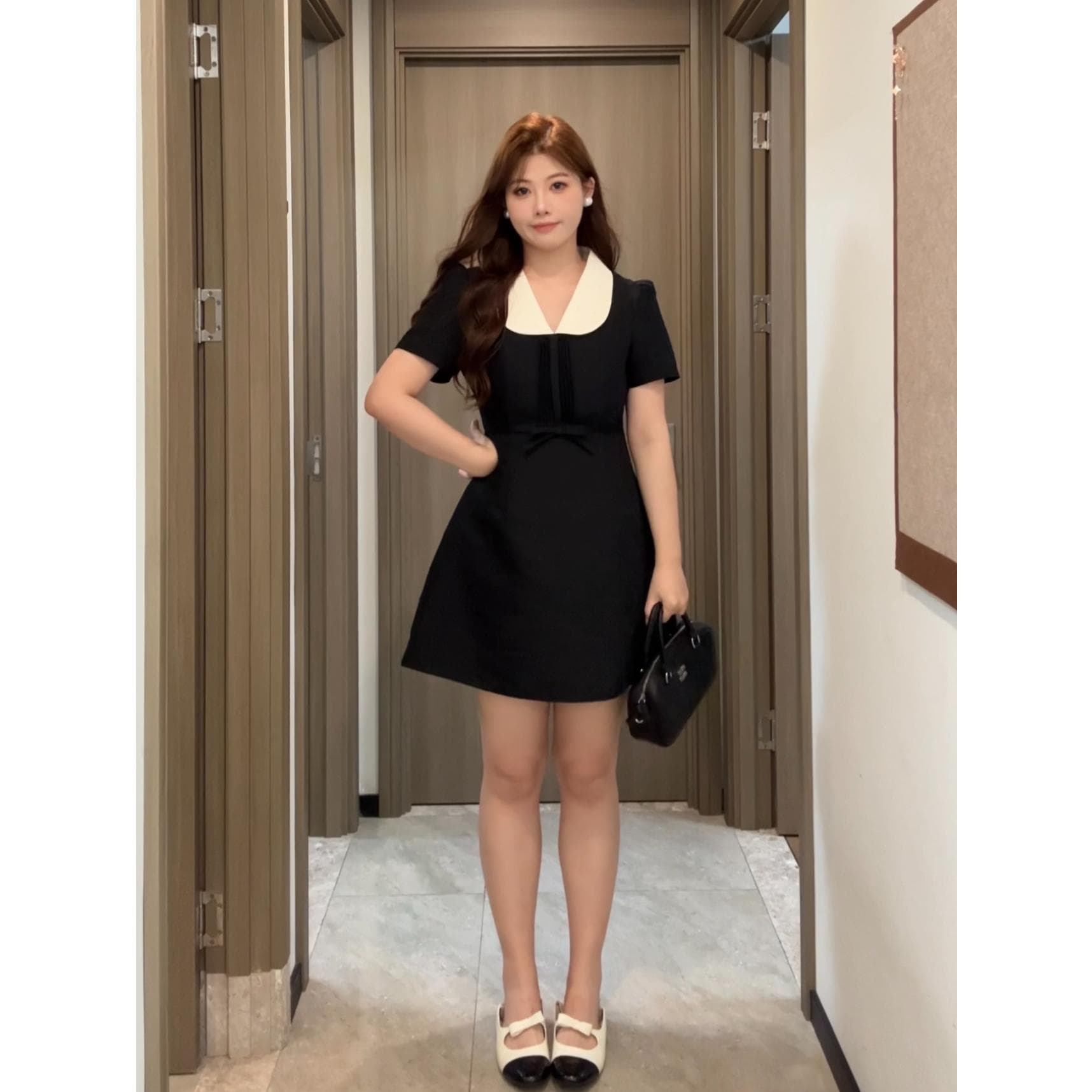 빅 사이즈 여성 의류 풍부한 작은 집 천 골드 여름 달콤한 매운맛 배색 V넥 품격 허리 수축 점프 슈트 치마