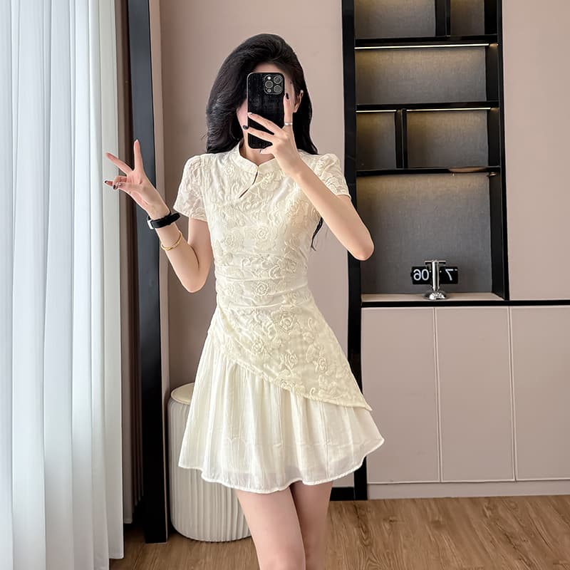 2026 여름 작은 청신 달콤함 품격 페이크 레이어드 불규칙 자수 쇼트 스타일 드레스 이미지 4