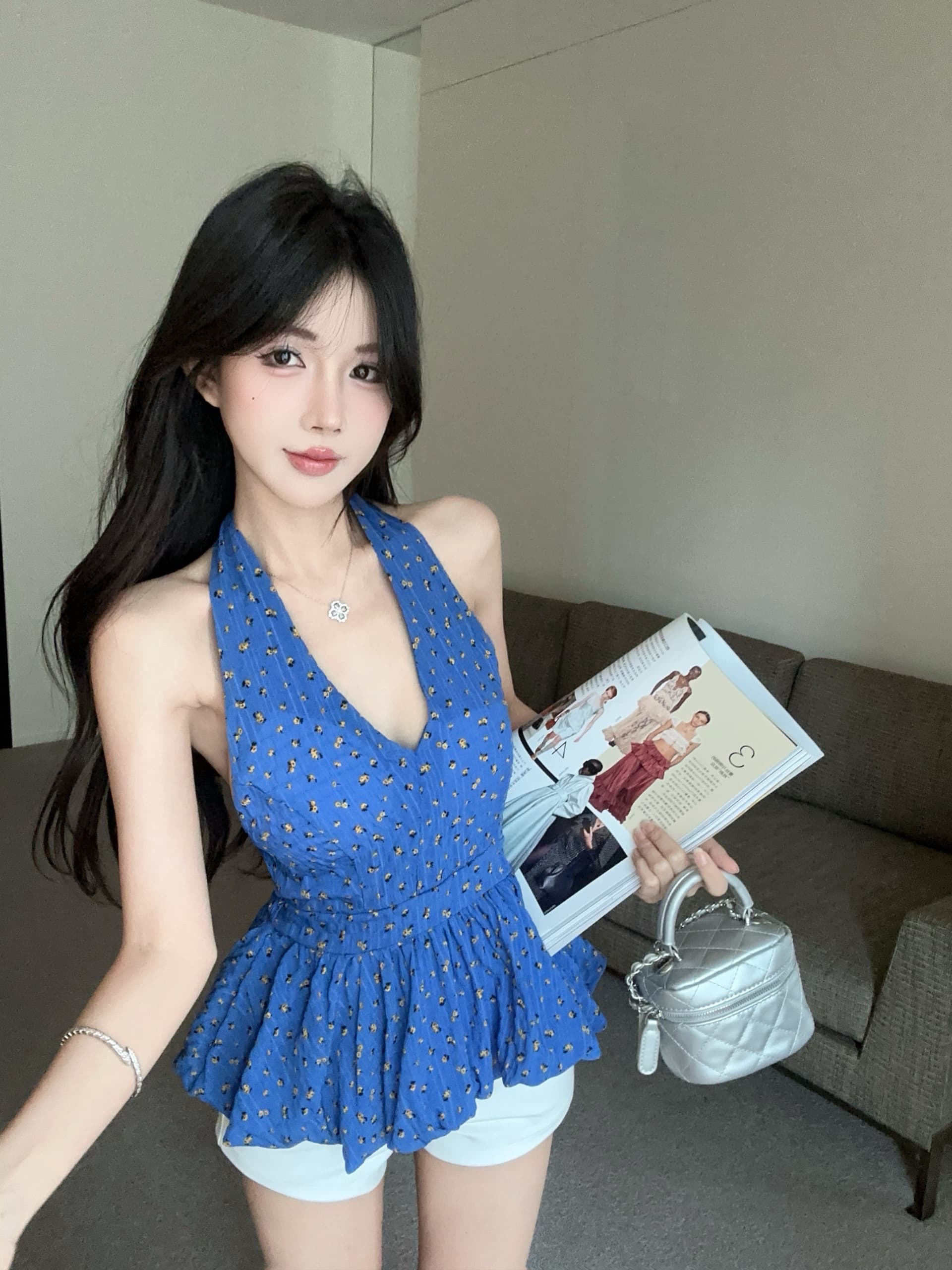 실사 정가 분위기 센스 파란색 꽃무늬 V넥 레이스업 행침 목 몸매 가꾸기 슬립 꽃밭 맨위 벨트 가슴 패드 이미지 4