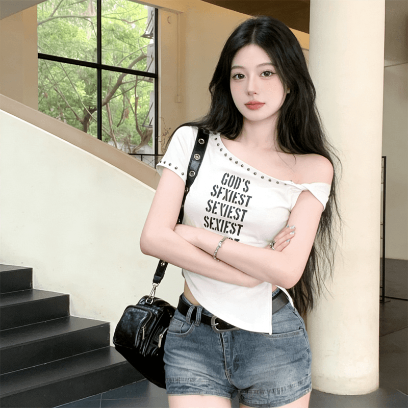실사 정가 여름 핫걸 알파벳 몸매 가꾸기 슬림해 보이는 비스듬한 어깨 반팔 티셔츠 쇼트 스타일 맨위 이미지 3