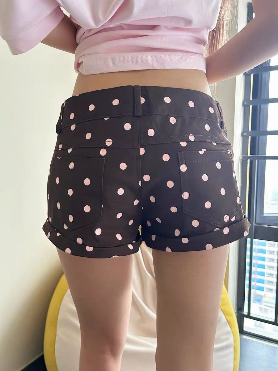 한 부서 레트로 전체 도트 무늬 프린트 스트레이트 3 점 바지 여성 여름 새로운 핫걸 몸매 가꾸기 슬림해 보이는 반바지 이미지 2