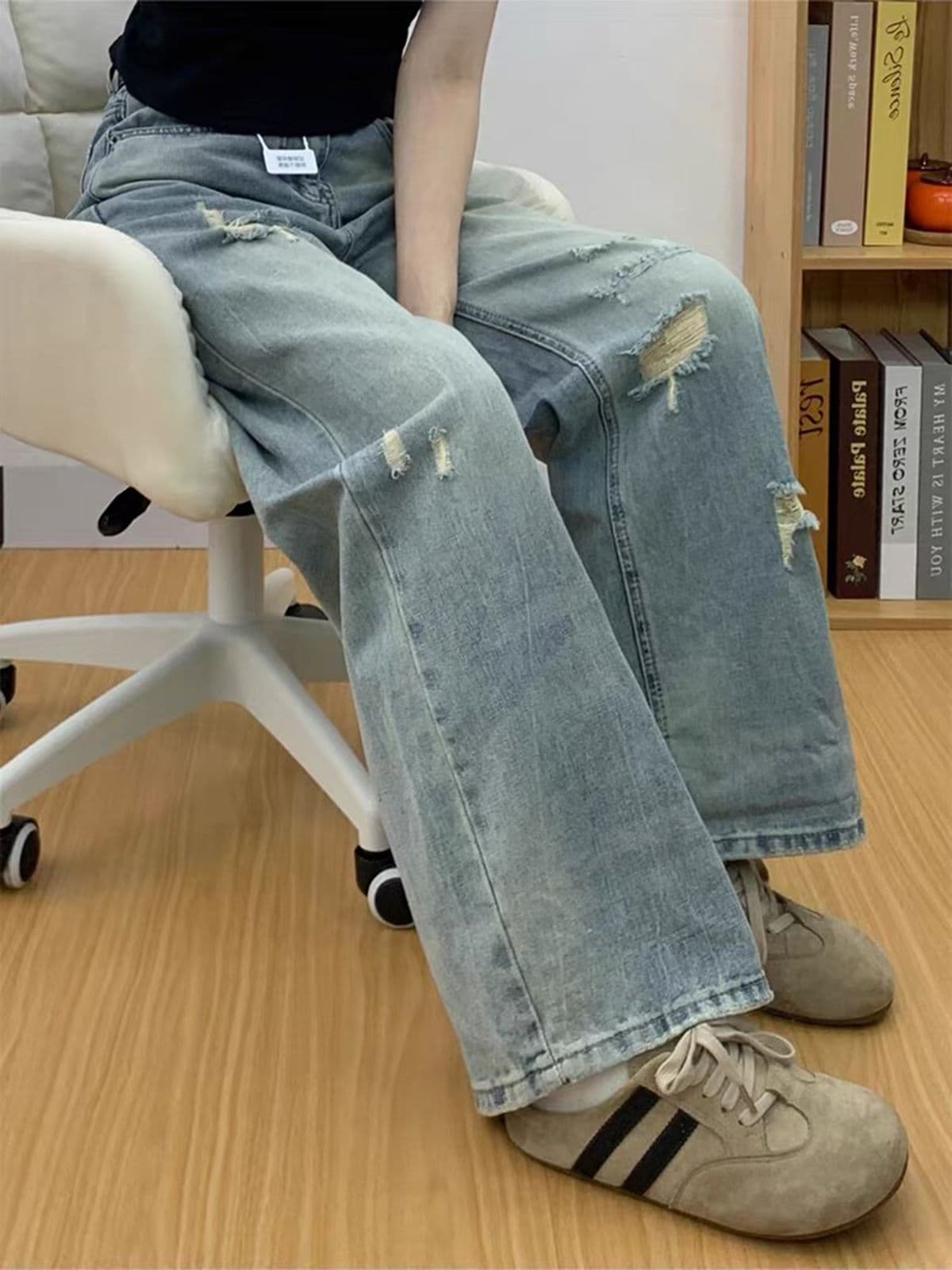 레트로 워싱 찢어진 부분 넓은 다리 청바지 여성 새로운 하이웨이스트 슬림해 보이는 느긋한 바람 도루 센스 바닥 청소 긴 바지 상세 이미지 3