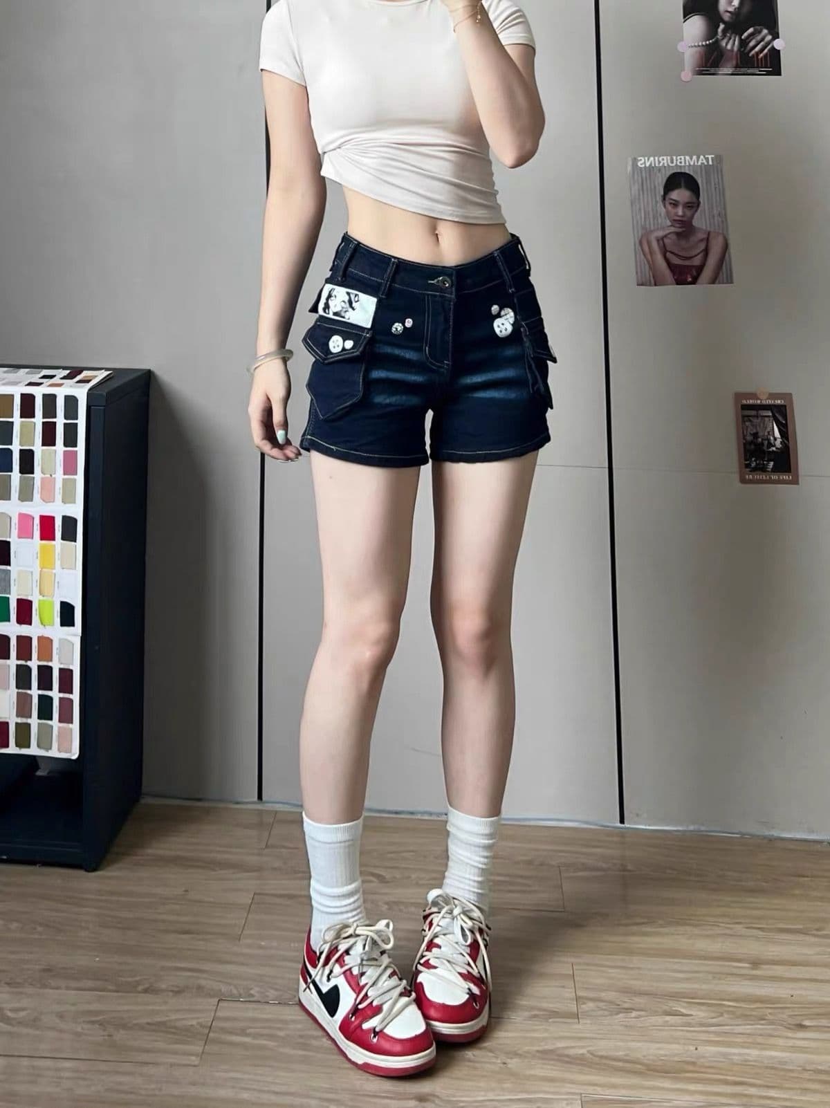 소녀 단추 프린트 데님 워크웨어 반바지 여성 로우 웨이스트 볼륨 측면 슬림해 보이는 캐주얼 워싱 하이웨이스트 핫걸 핫 바지 이미지 4