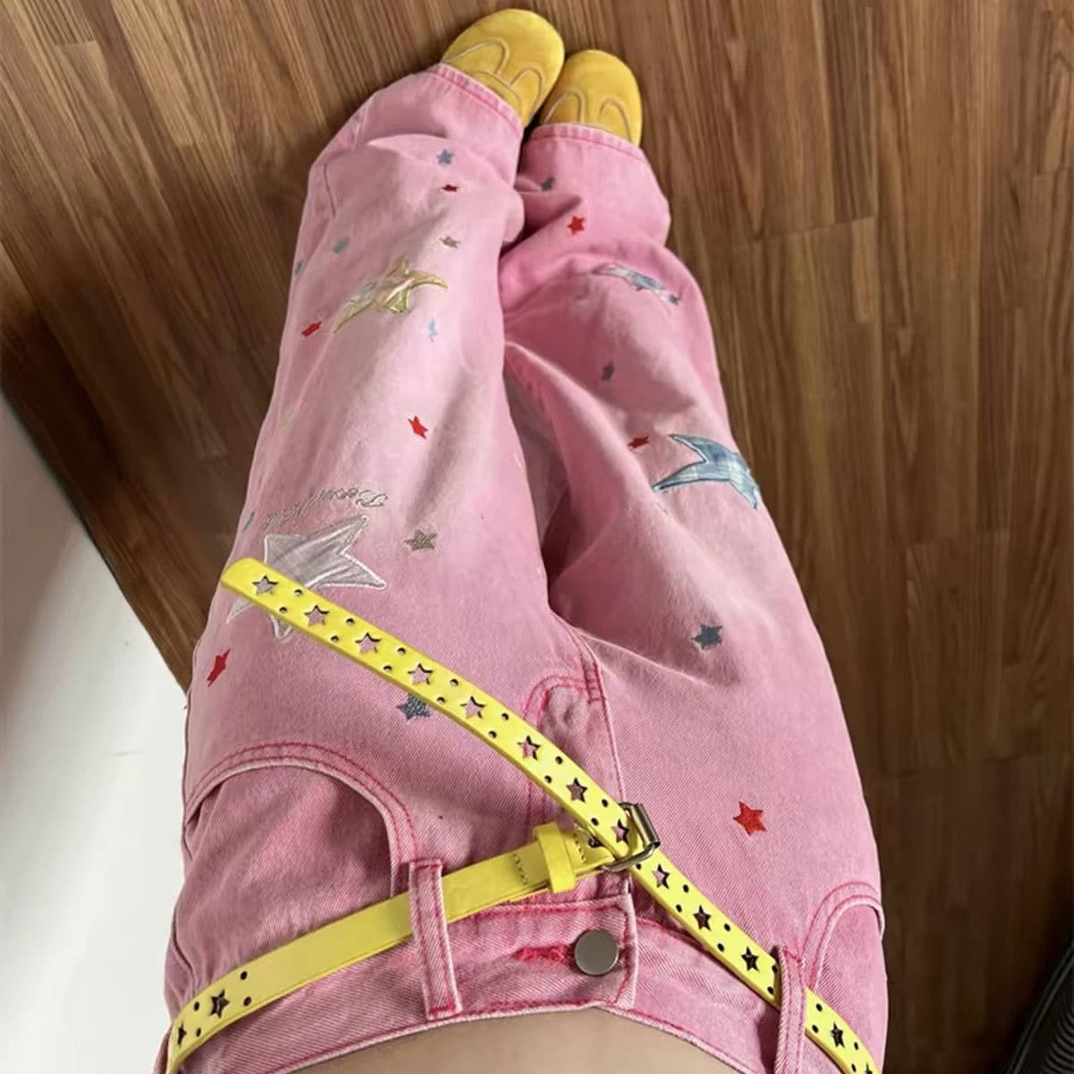 슈퍼 잘 생긴 핑크색 워싱 재미있는 패치 별 청바지 여자 고급 센스 루즈핏 캐주얼 스트레이트 롱 바지 이미지 5