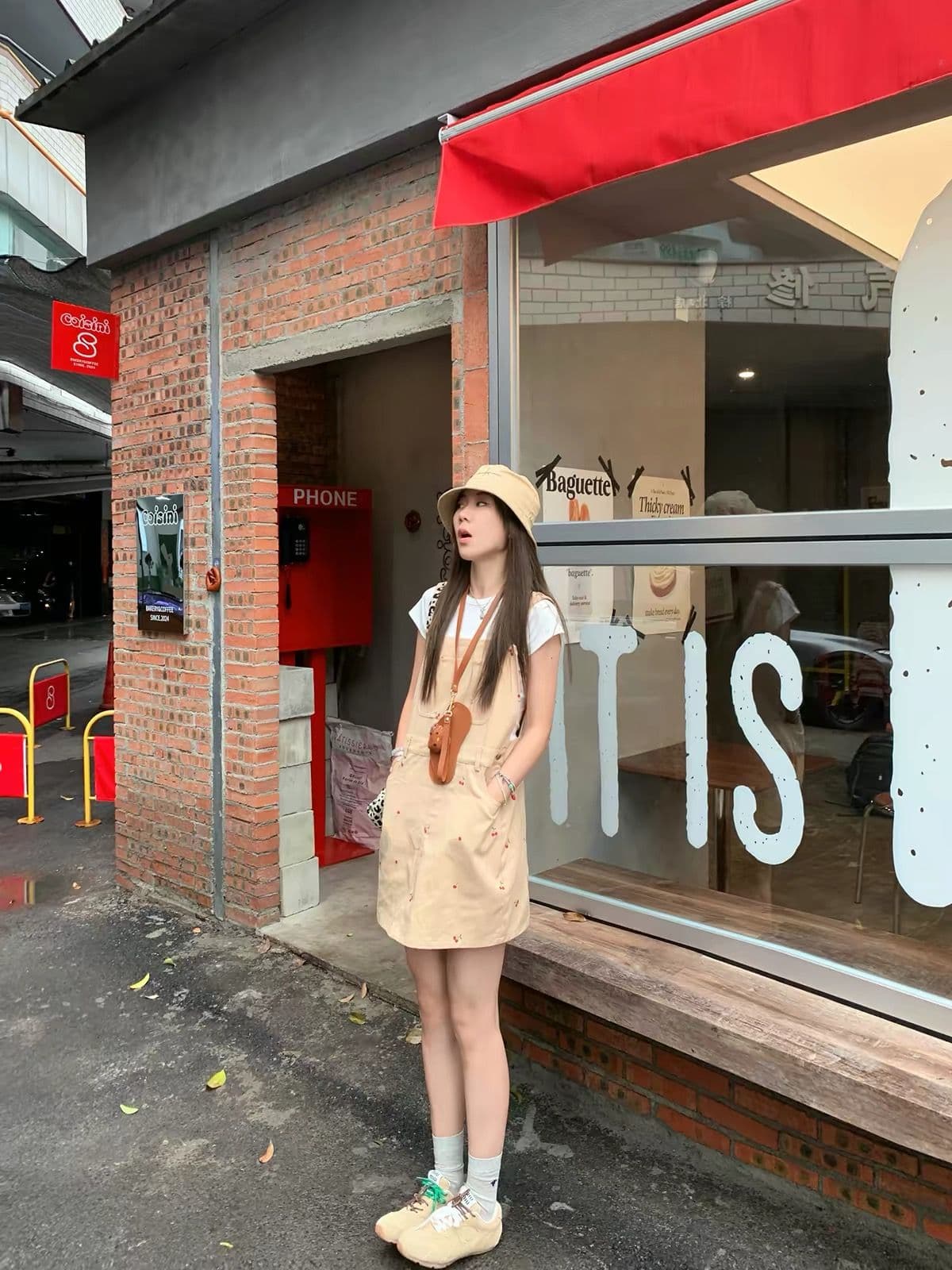 체리 눈 얼음 카키 색 멜빵 스커트 봄 여름 한 부서 연령 감소 슬림해 보이는 캐주얼 미니 스커트 여성 상세 이미지 4