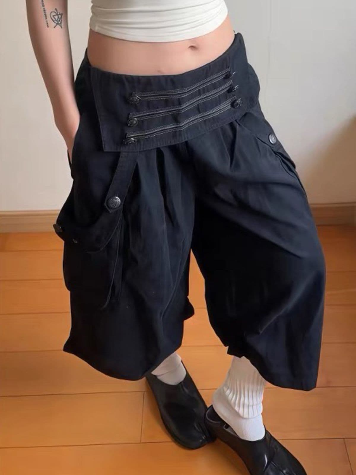 아메리칸 레트로 궁정 바람 검정색 고대 조기 7부 바지 여성 여름 디자인 센스 작은 대중 루즈핏 반바지 워크웨어 바지 상세 이미지 1