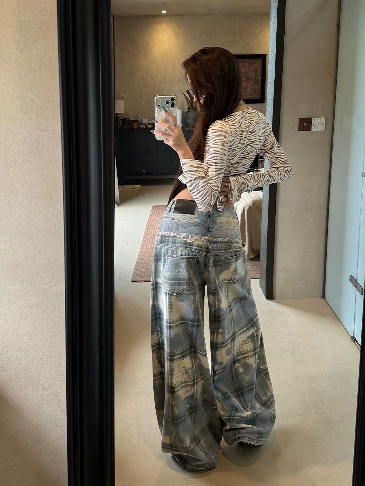 2026 가을 얇은 스타일 루즈핏 개성 넓은 다리 바닥 청소 바지 패치워크 체크무늬 로우 웨이스트 찢어진 부분 청바지 여성 이미지 2