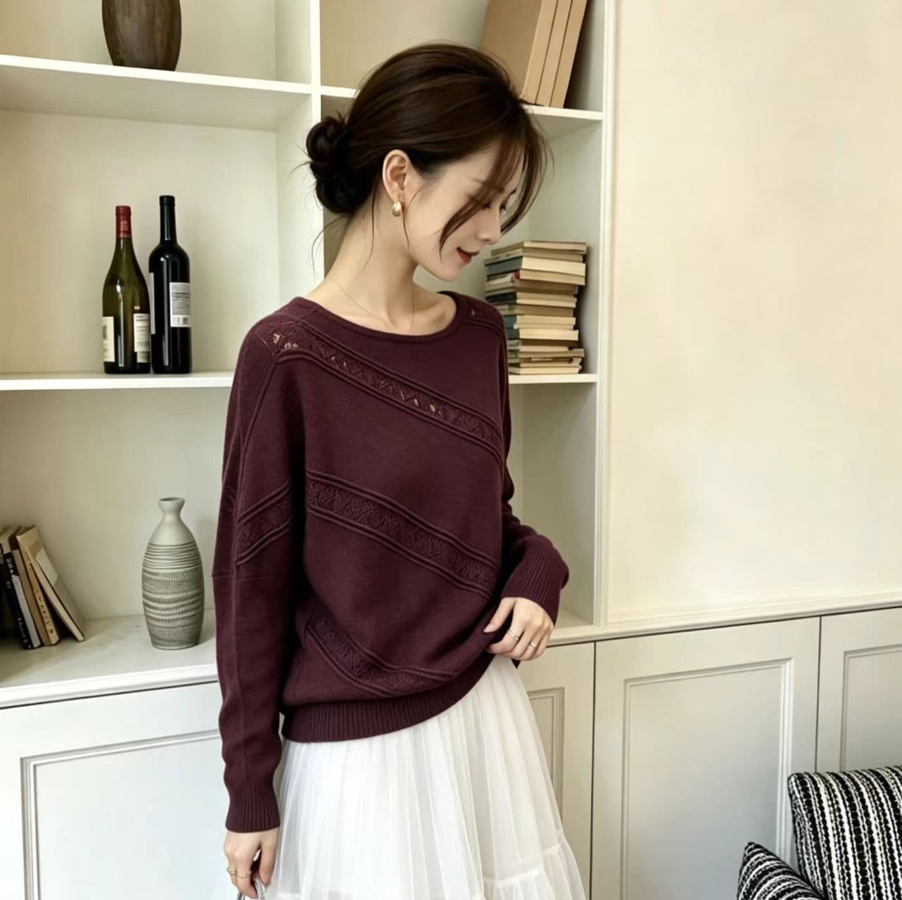 부드러운 바람 홀로우 아웃 자수 보트넥 가을 디자인 센스 기본 셔츠 반팔 여성 뜨개질 패션 루즈핏 맨위 상세 이미지 1