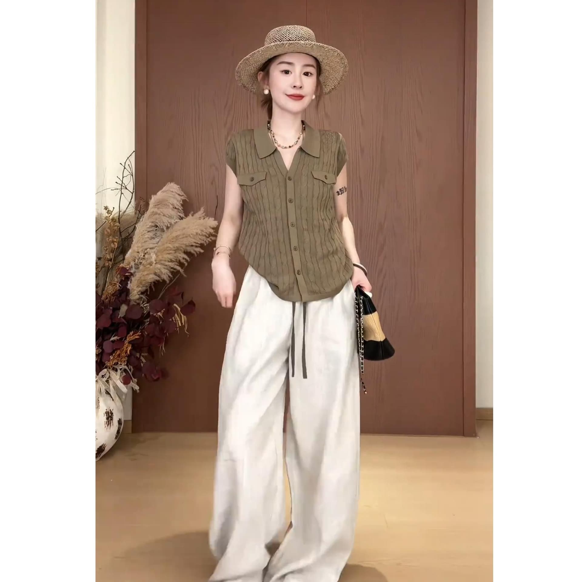 올해 슈퍼 화재 여름 패션 POLO 칼라 Feifei 소매 다용도 몸매 가꾸기 슬림해 보이는 여자 맨위 바지 투피스 세트 이미지 4