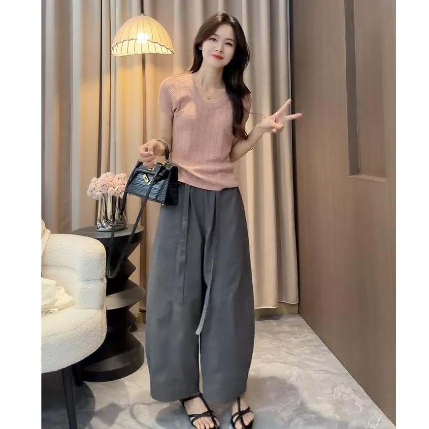자이언트 잘 생긴 단색 u 칼라 긍정적 인 어깨 반팔 티셔츠 여성 여름 새로운 고급 센스 몸매 가꾸기 슬림해 보이는 한 부서 다용도 맨위 상세 이미지 3