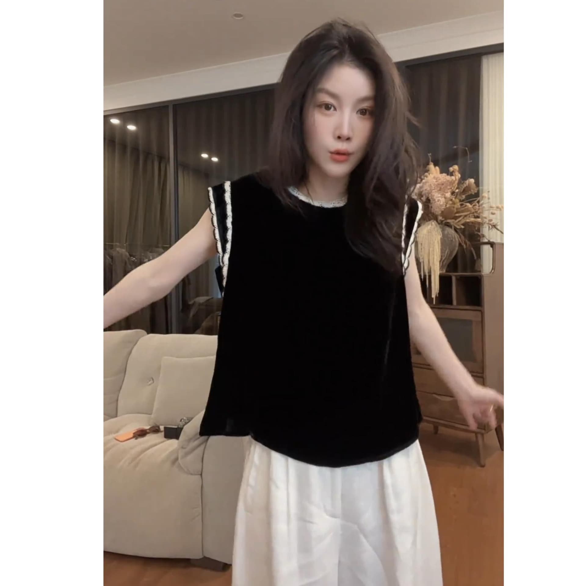 인기 전체 집합 2026 여름 새로운 패션 루즈핏 품격 연령 감소 슬림해 보이는 맨위 바지 투피스 세트 상세 이미지 3