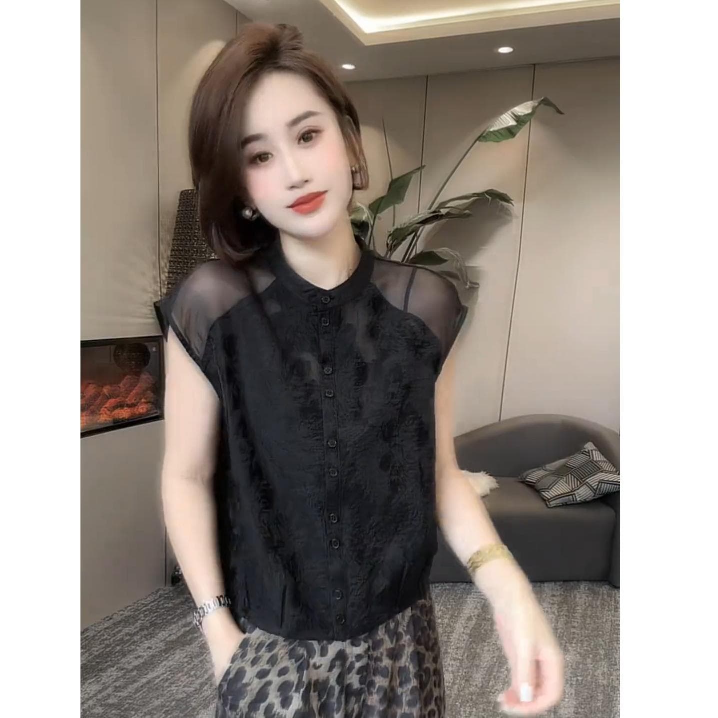 2026 여름 새로운 새로운 중식 스탠드 칼라 자카드 여성 셔츠 루즈핏 슬림해 보이는 다용도 품격 연령 감소 맨위 이미지 2