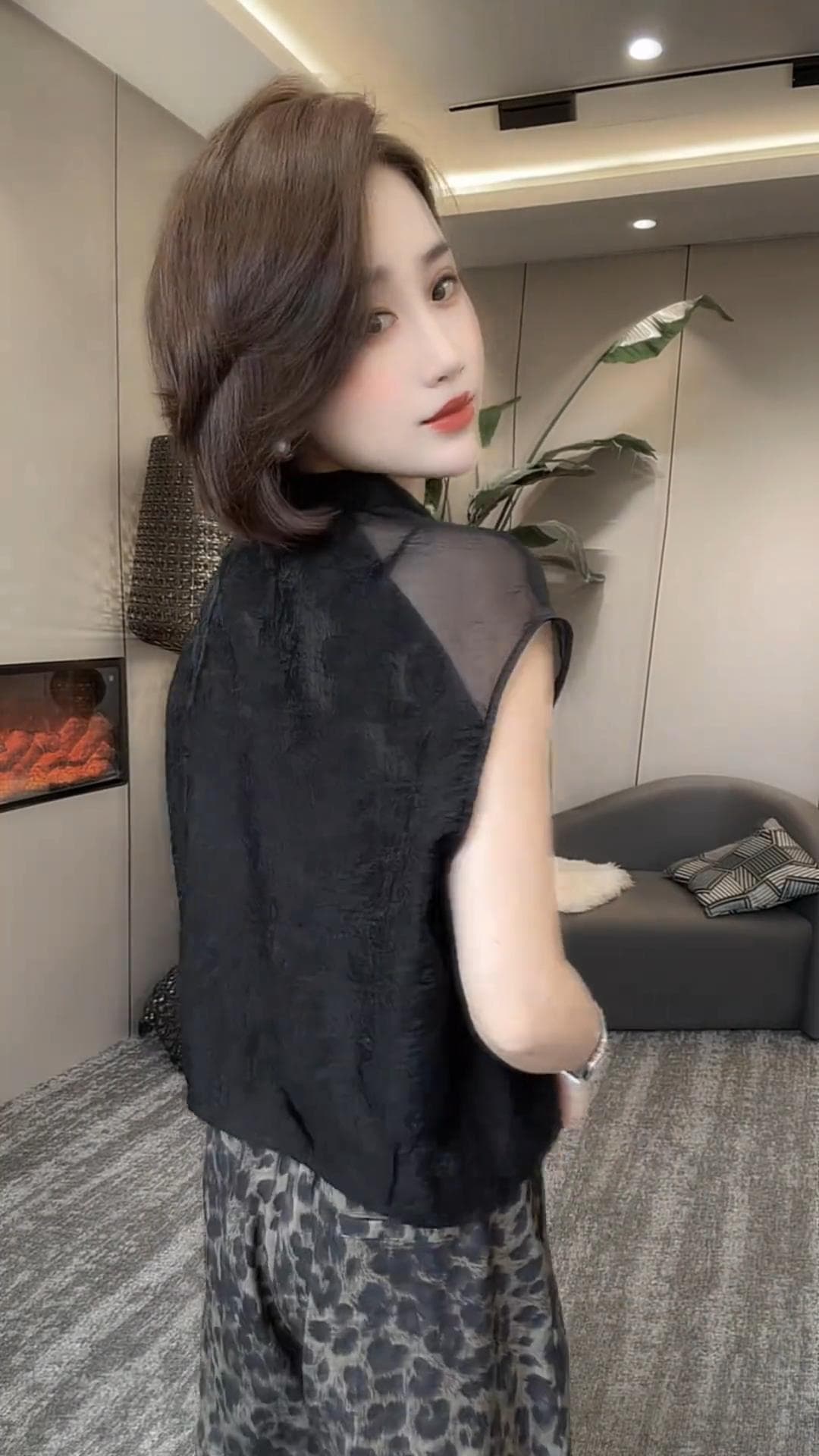 2026 여름 새로운 새로운 중식 스탠드 칼라 자카드 여성 셔츠 루즈핏 슬림해 보이는 다용도 품격 연령 감소 맨위 이미지 3
