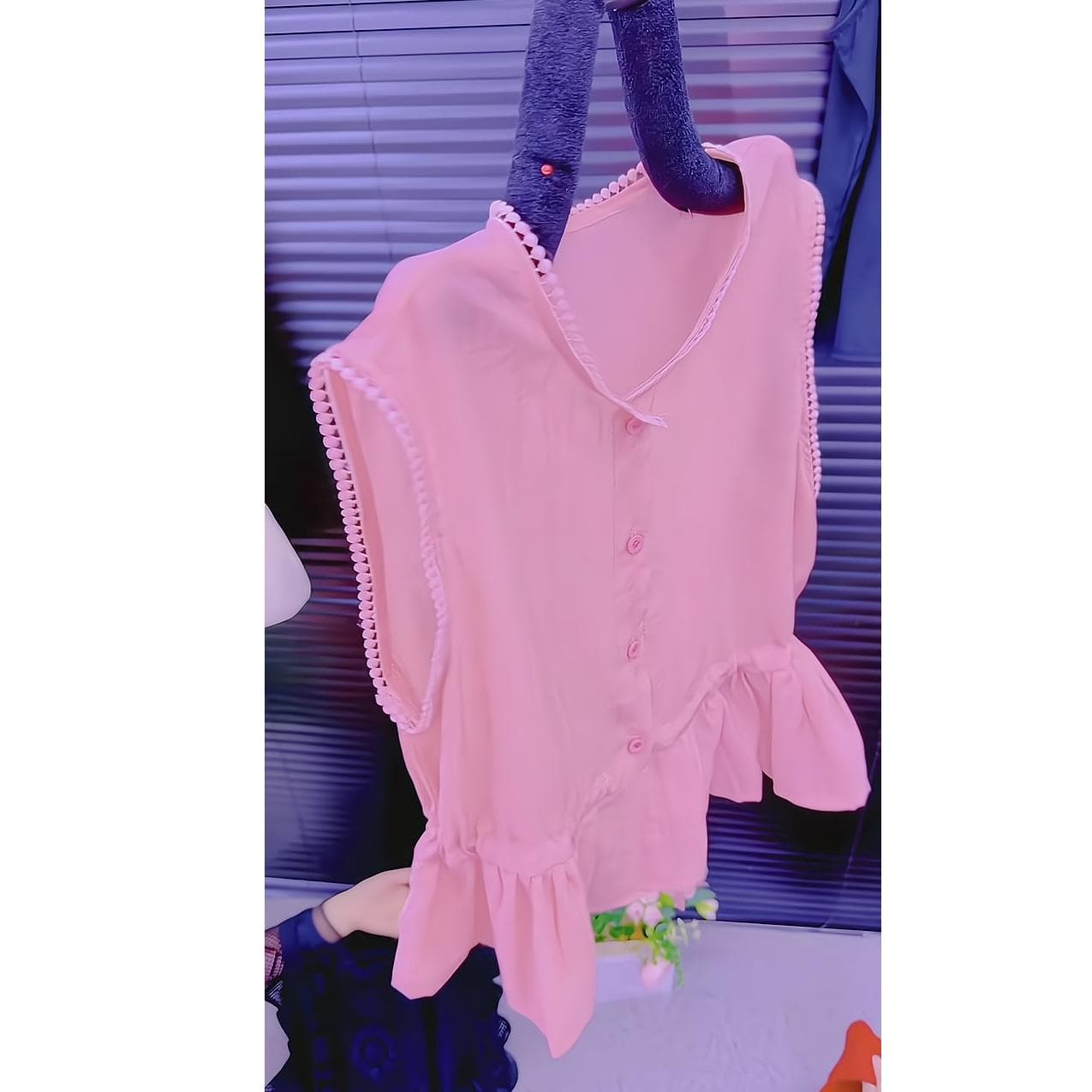 올해 인기 여름 새로운 단색 민소매 여성 셔츠 작은 대중 연령 감소 다용도 슬림해 보이는 외국 가스 세련된 맨위 상세 이미지 3