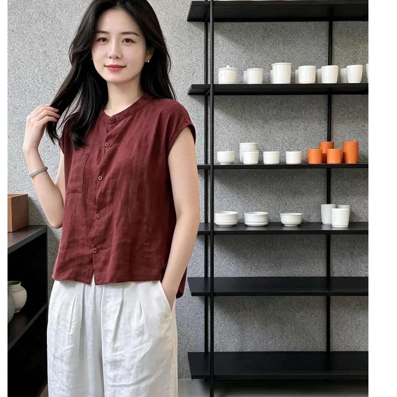 문예 레트로 고급 센스 긍정적 인 어깨 민소매 조끼 여성 셔츠 여름 2026 새로운 품격 슬림해 보이는 작은 셔츠 맨위 이미지 2
