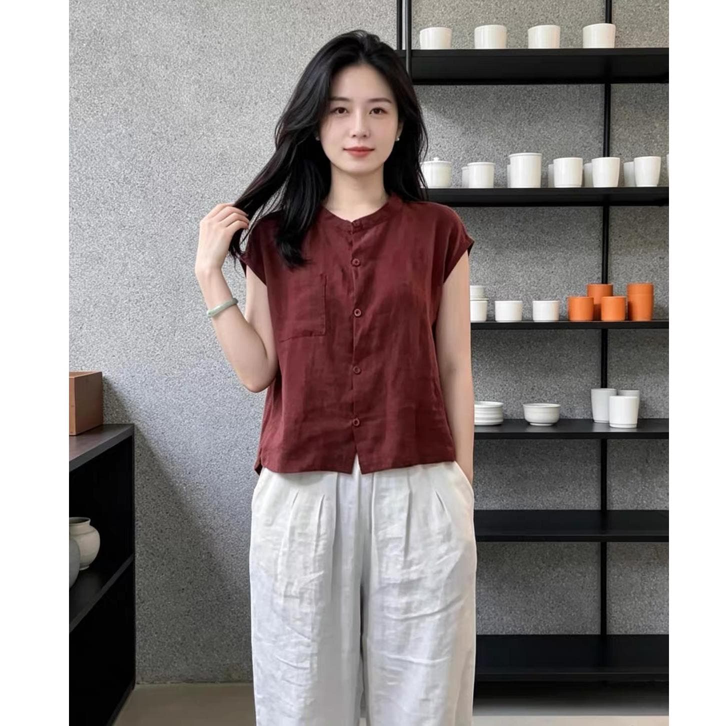문예 레트로 고급 센스 긍정적 인 어깨 민소매 조끼 여성 셔츠 여름 2026 새로운 품격 슬림해 보이는 작은 셔츠 맨위 이미지 3
