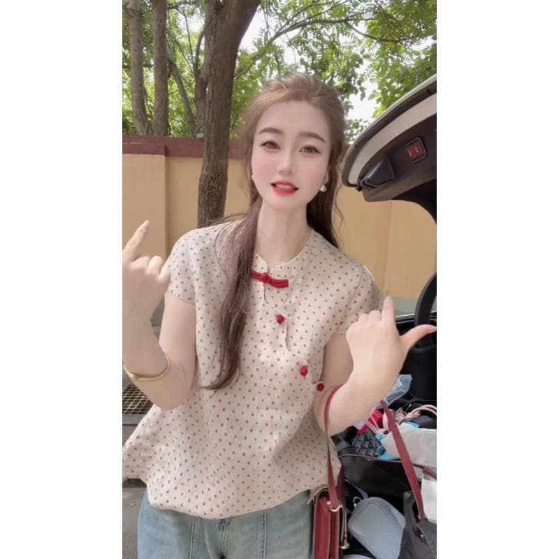 프랑스식 품격 스탠드 칼라 단추 반팔 도트 무늬 여성 셔츠 2026 여름 새로운 고급 센스 루즈핏 연령 감소 맨위 상세 이미지 2
