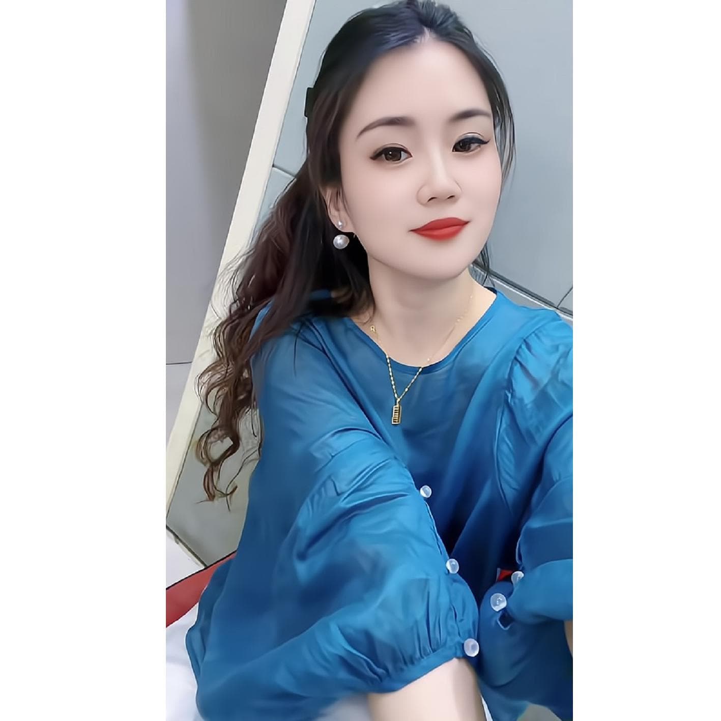 올해 인기 여름 새로운 한 부서 품격 슬림해 보이는 벌룬 소매 라운드 넥 여성 셔츠 패션 다용도 맨위 상세 이미지 3