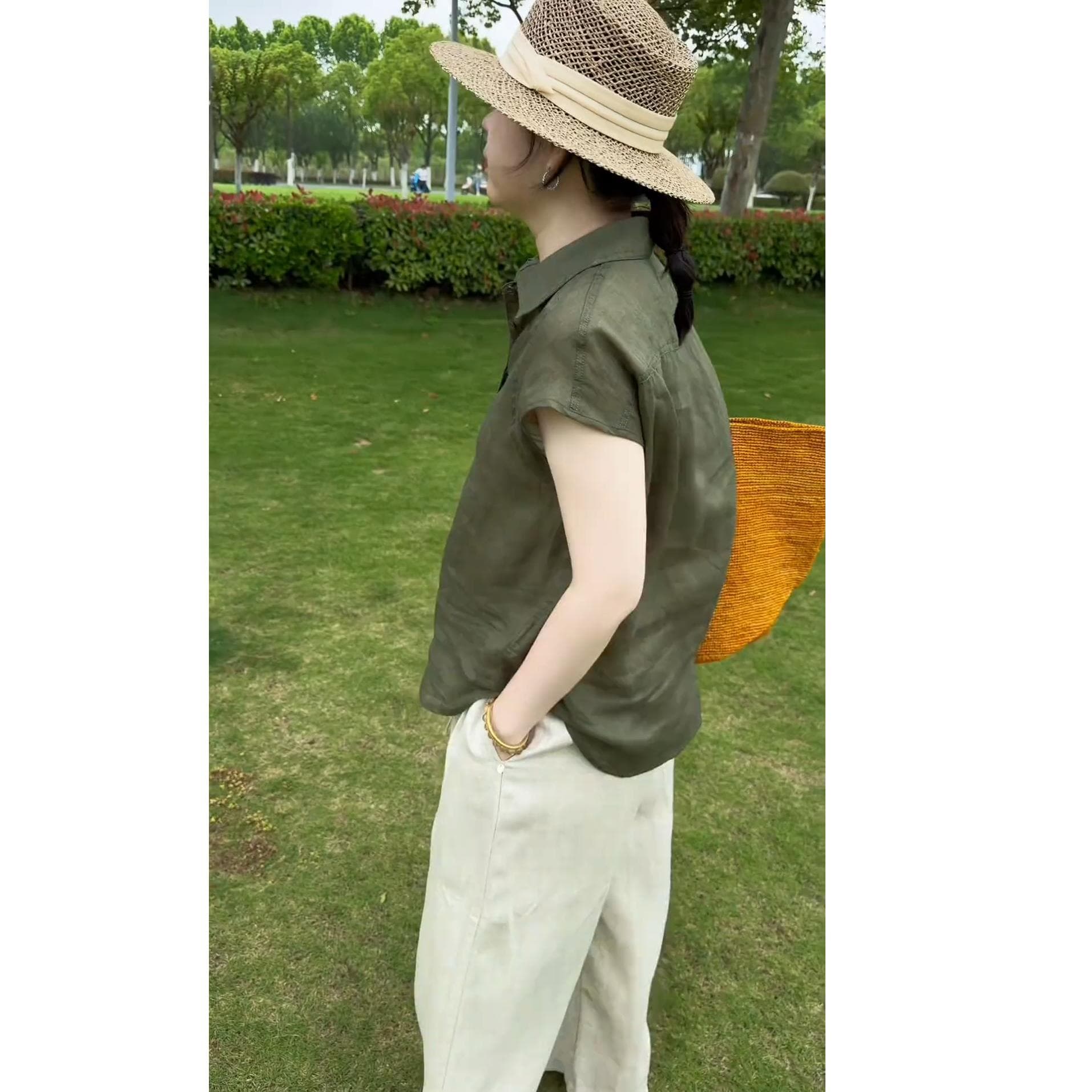 2026 여름 새로운 고급 디자인 센스 녹색 출퇴근 폴로 칼라 반팔 셔츠 여성 레저 다용도 미니멀리즘 맨위 상세 이미지 2