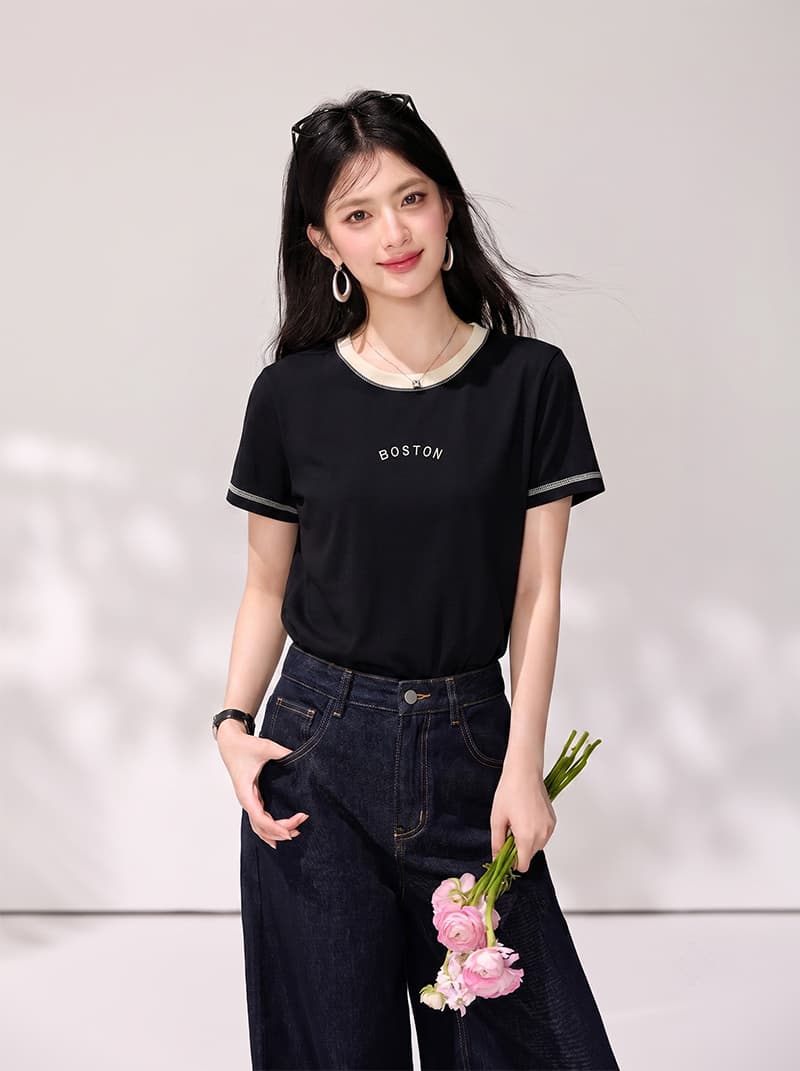 실사 있음 검정색 긍정적 인 어깨 반팔 티셔츠 여성 2026 여름 새로운 작은 키 디자인 센스 작은 대중 맨위