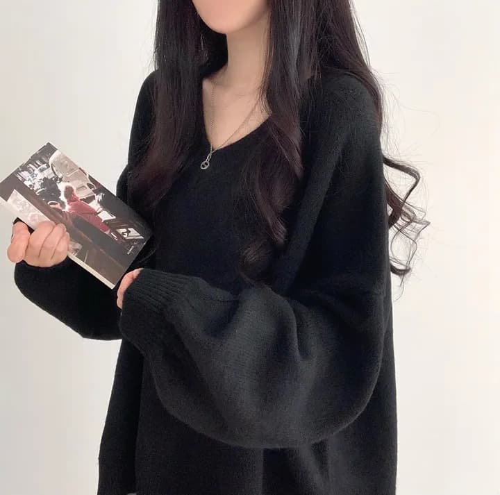 지금 재고 있음 V넥 스웨터 루즈핏 느긋한 보온 풀오버 앞이 짧고 뒤가 길다 밑단 트임 한국 스타일 두꺼움 니트 스웨터 상세 이미지 21