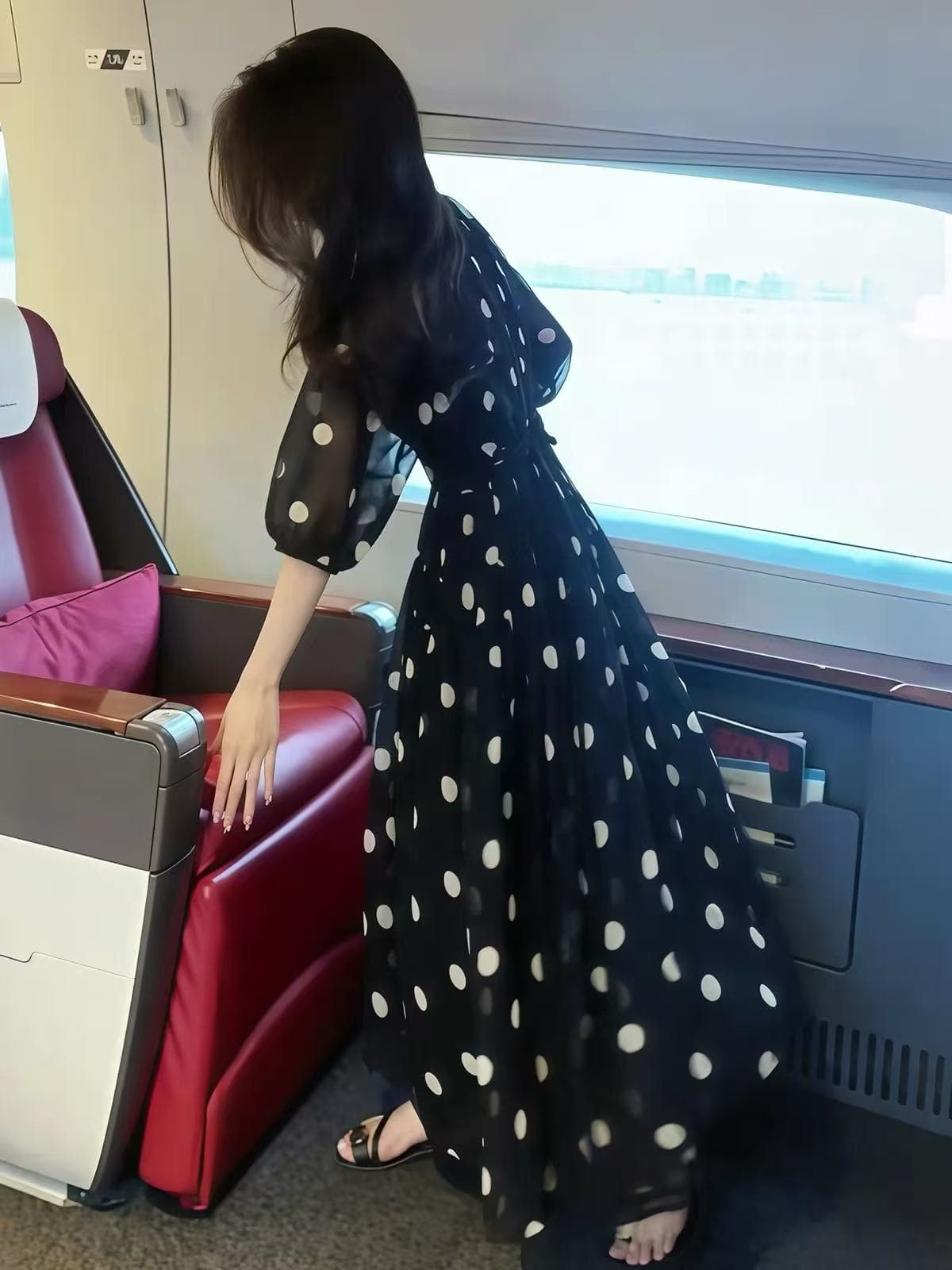 검정색 도트 무늬 여성 드레스 2026 여름 새로운 빅 사이즈 프랑스식 명문 여성 품격 슬림해 보이는 작은 키 차 휴식 치마 상세 이미지 3