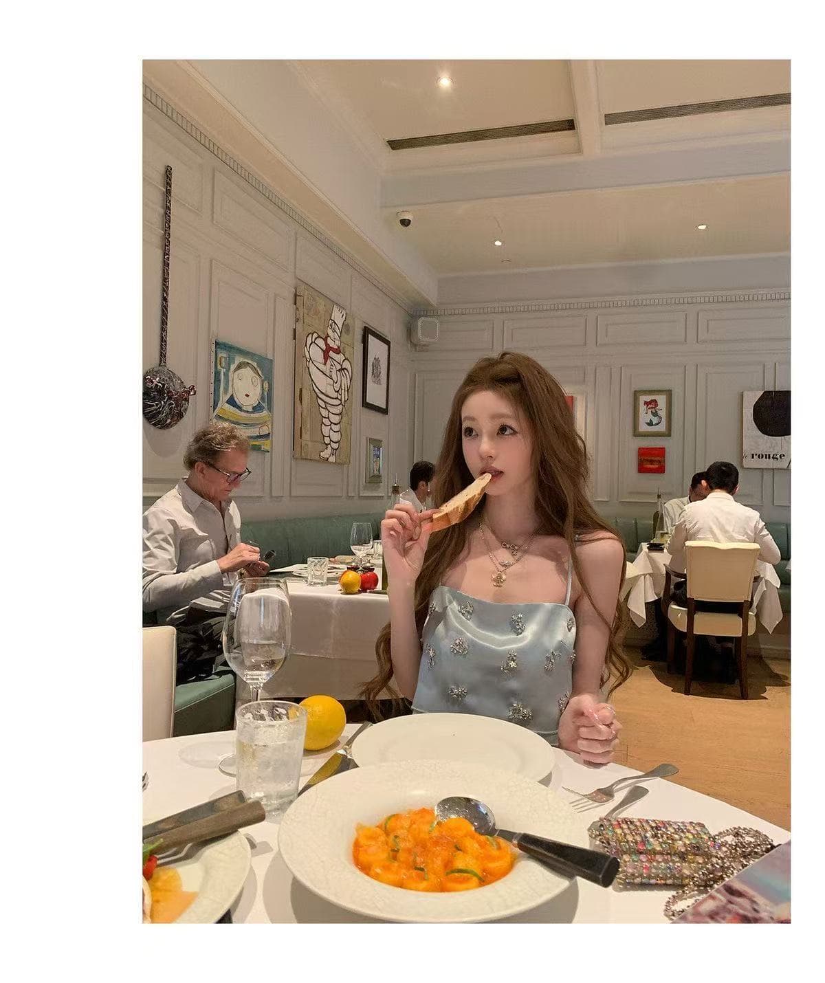 矜贵 천 골드 miu 세트 고급 센스 무거운 작업 훈련 훈련 슬립 맨위 가져 가라. 새틴 반신 스커트 소녀 센스 세트 상세 이미지 7