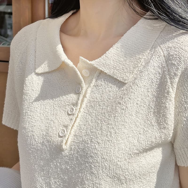 한국 스타일 폴로 칼라 칼라 니트 반팔 여성 여름 얇은 스타일 반 개방 버클 쇼트 스타일 단색 작은 키 다용도 니트 작은 셔츠