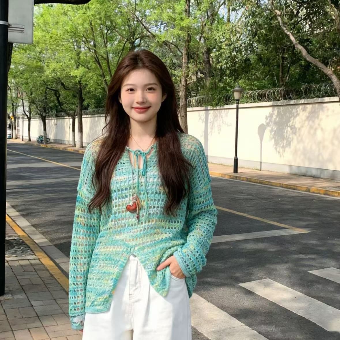 빅 사이즈 디자인 센스 홀로우 아웃 자외선 차단 캐주얼 니트 오픈 가디건 여성 착용 가져 가라. 루즈핏 슬림해 보이는 다용도 블라우스 맨위 상세 이미지 3