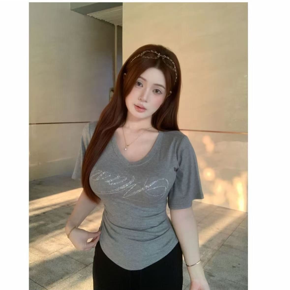 빅 사이즈 순수한 욕망 바람 V넥 핫픽스 반팔 티셔츠 여성 여름 몸매 가꾸기 슬림해 보이는 쇼트 스타일 맨위 상세 이미지 3