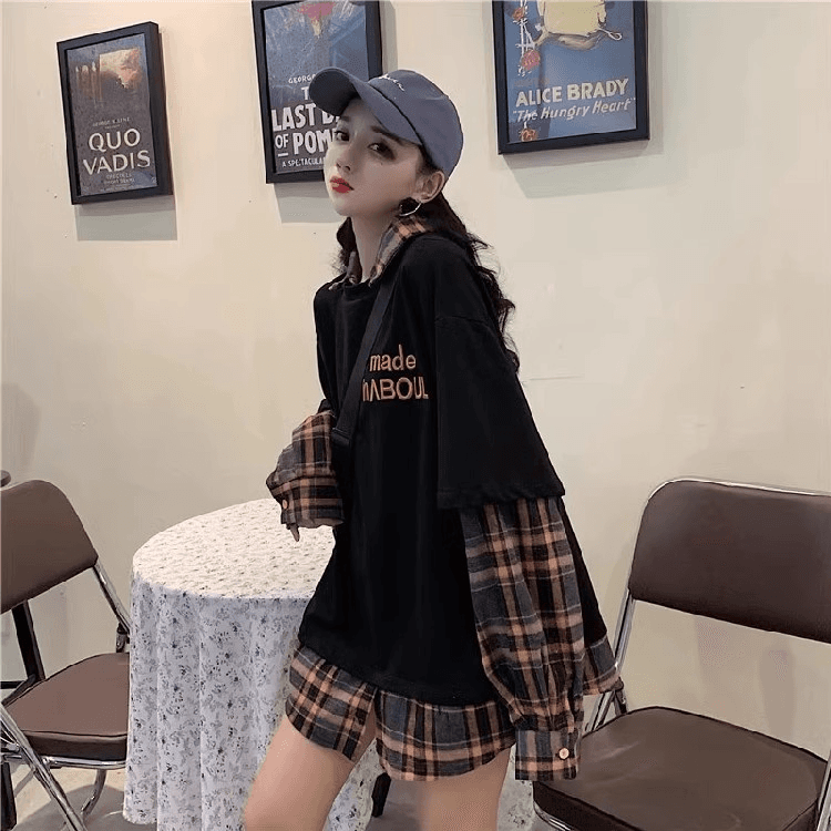 2026 한 부서 긴팔 체크무늬 루즈핏 빅 사이즈 페이크 레이어드 POLO 칼라 맨위 알파벳 프린트 패션 후드티 셔츠 상세 이미지 12
