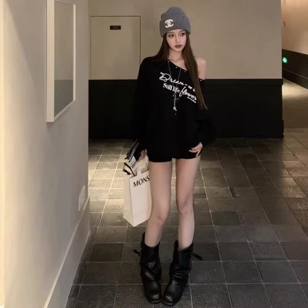 검정색 징 비스듬한 어깨 후드티 여성 가을 루즈핏 오프숄더 맨위 이미지 2
