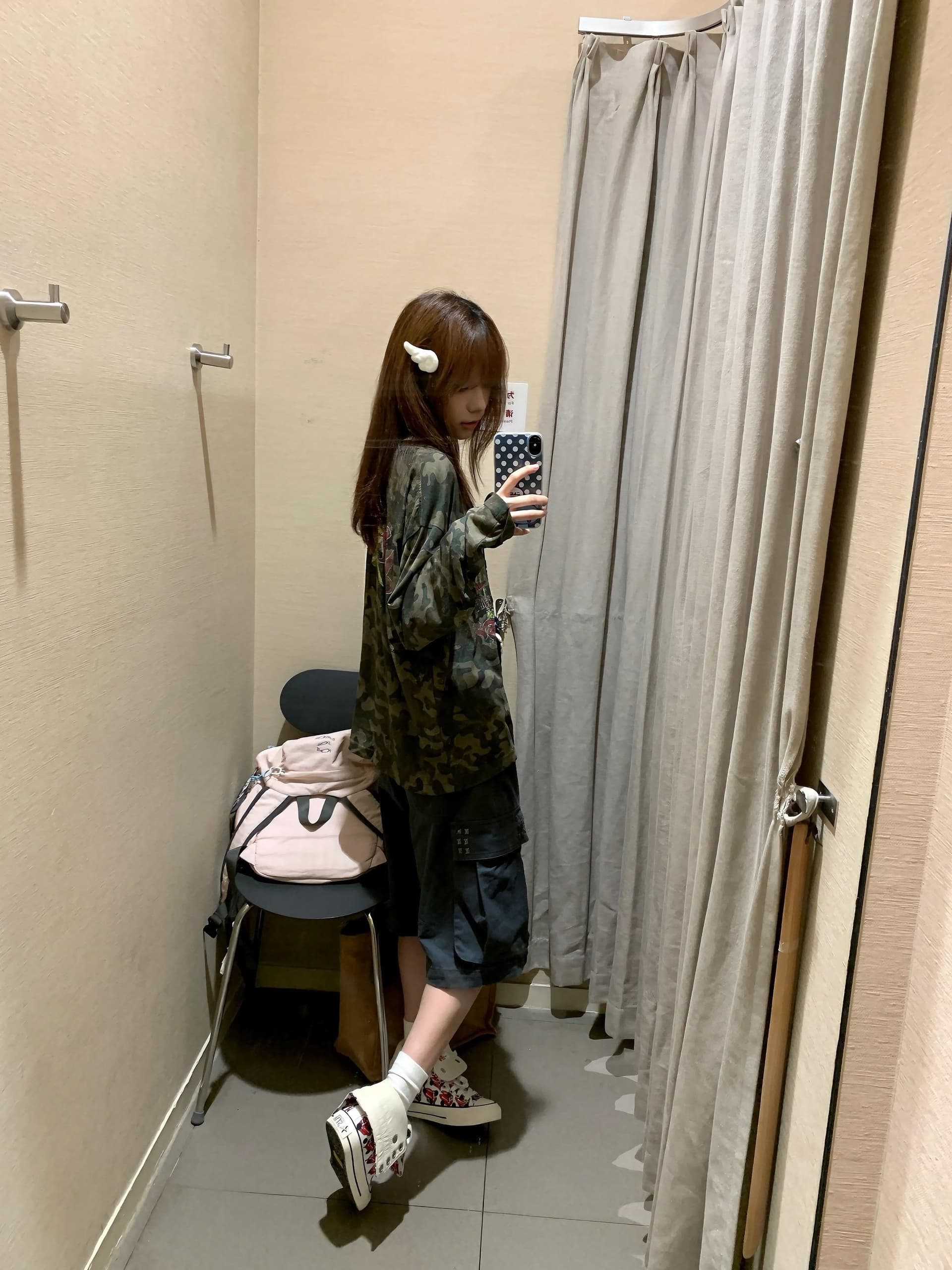 원본 올린 사람 : 에디션 카모플라주 230 크 순면 빗질하다 닫기 긴팔 티셔츠 여성 상세 이미지 7