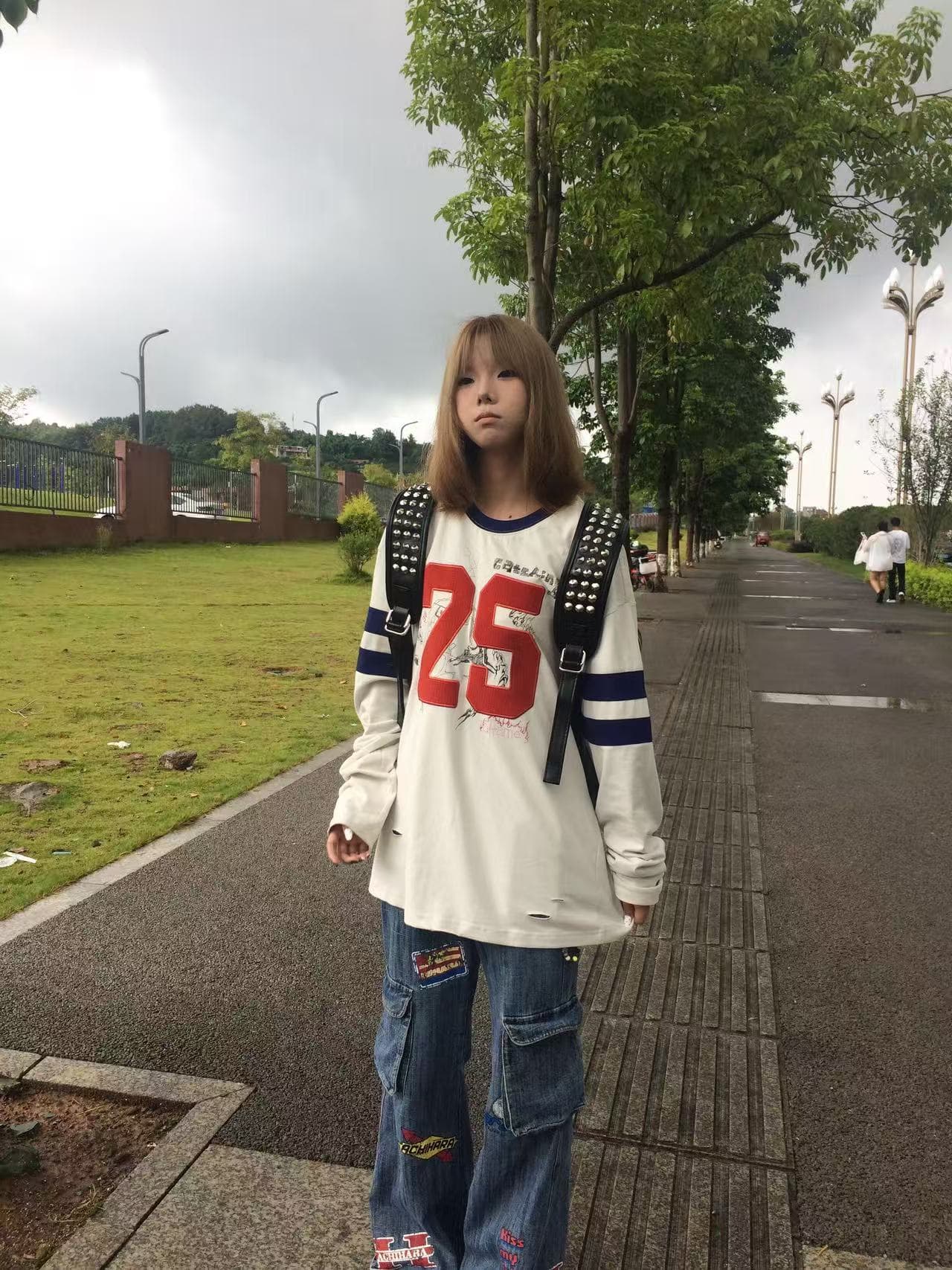순면 아메리칸 레트로 거리 바람 긴팔 티셔츠 여성 가을 자수 낙서 프린트 캐주얼 맨위 여성 상세 이미지 3